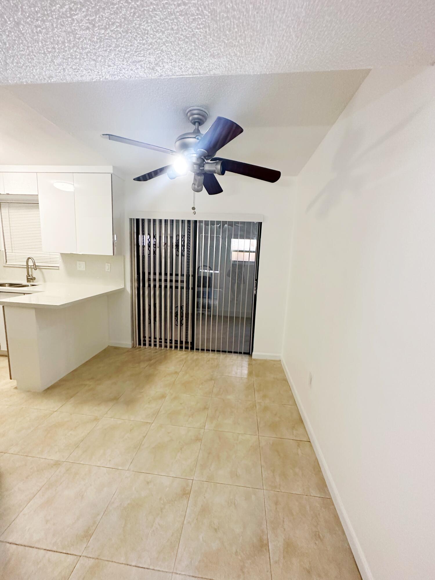 1701 W 42ND #43, Hialeah FL 33012