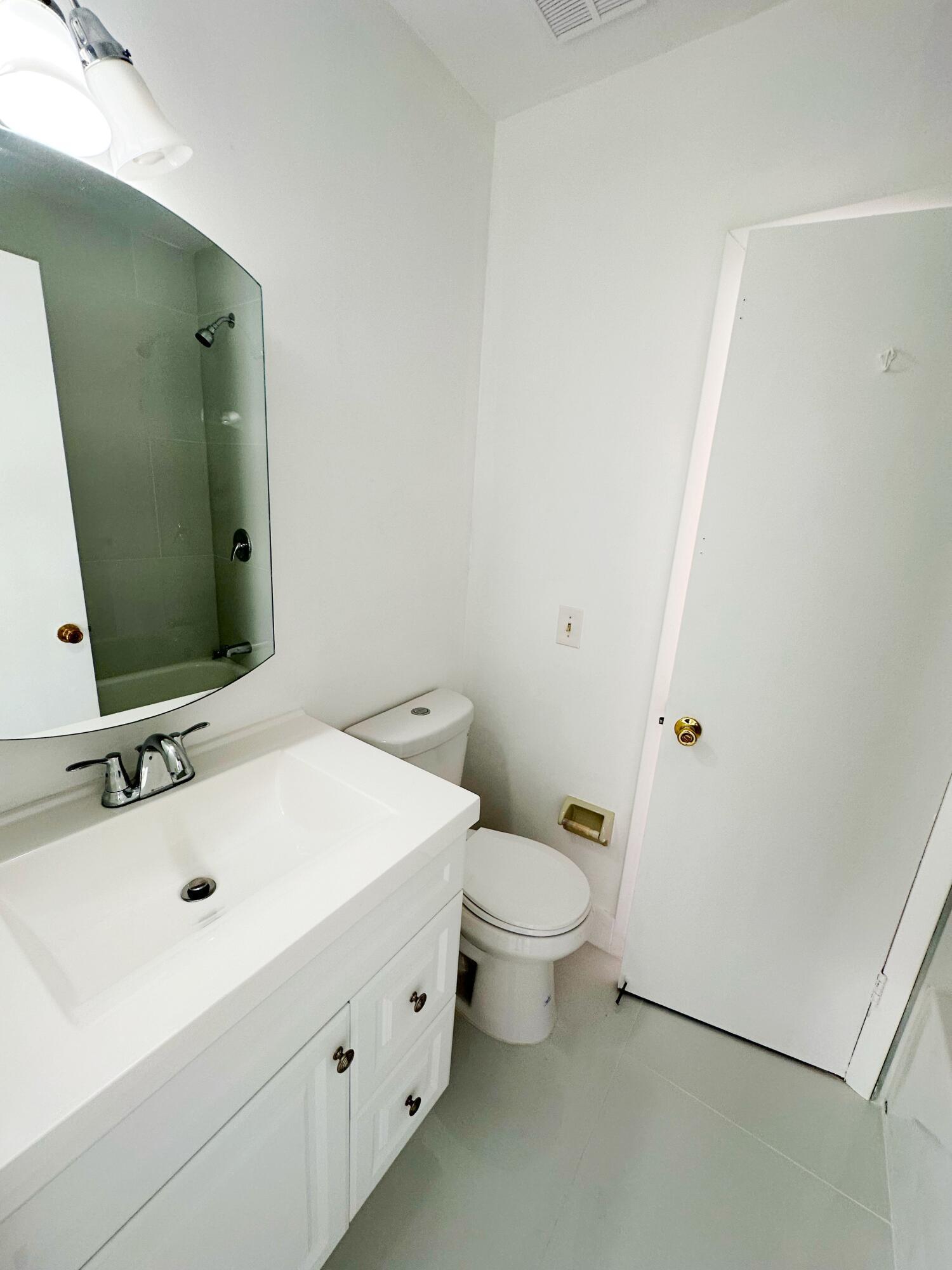 1701 W 42ND #43, Hialeah FL 33012