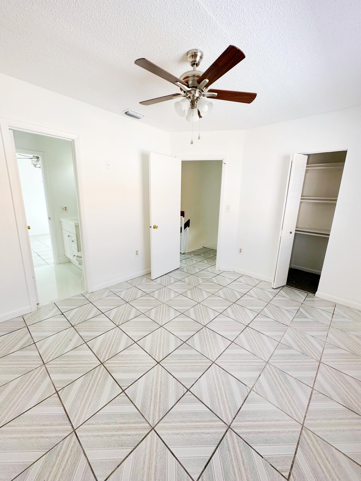 1701 W 42ND #43, Hialeah FL 33012