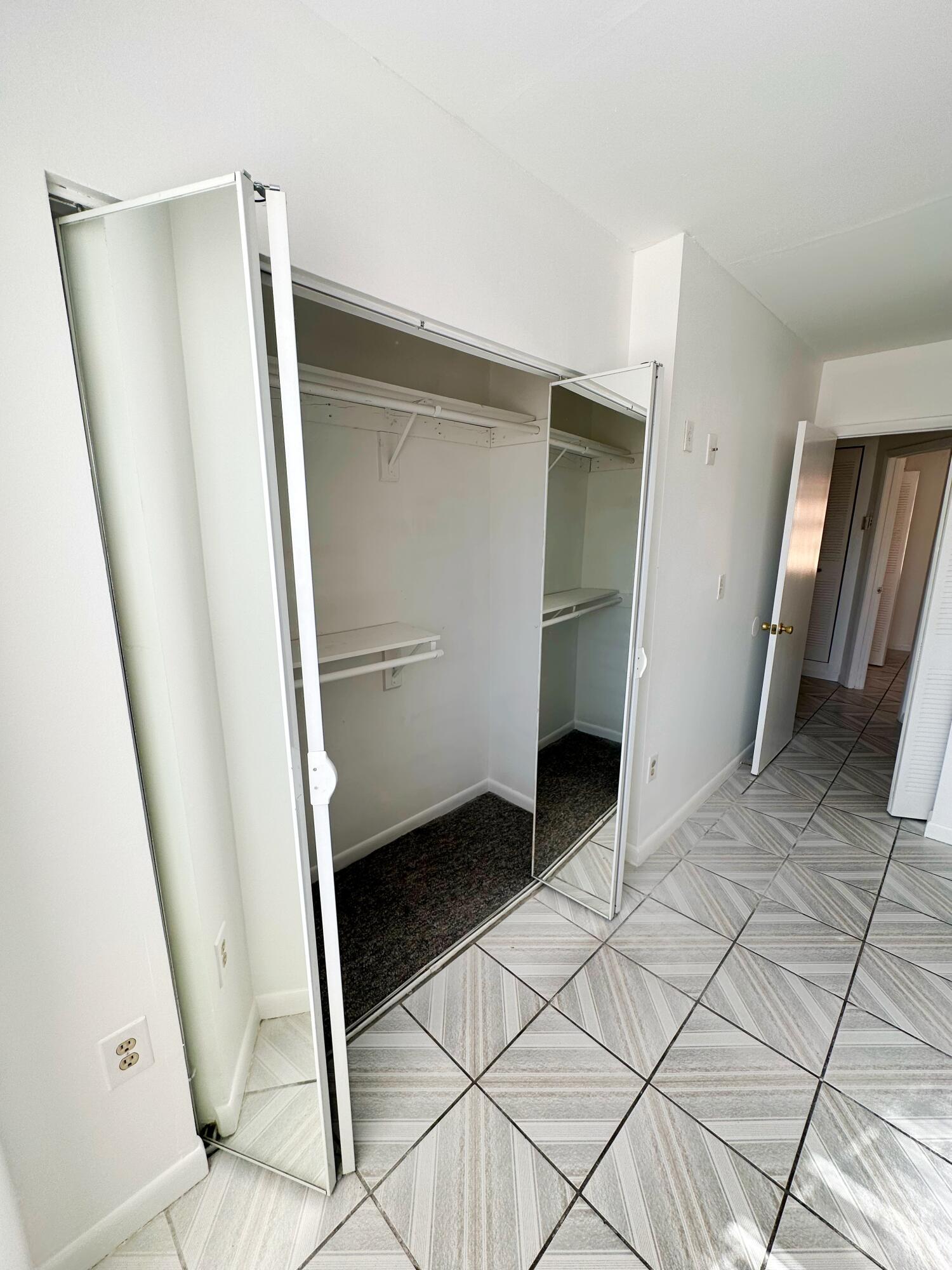 1701 W 42ND #43, Hialeah FL 33012