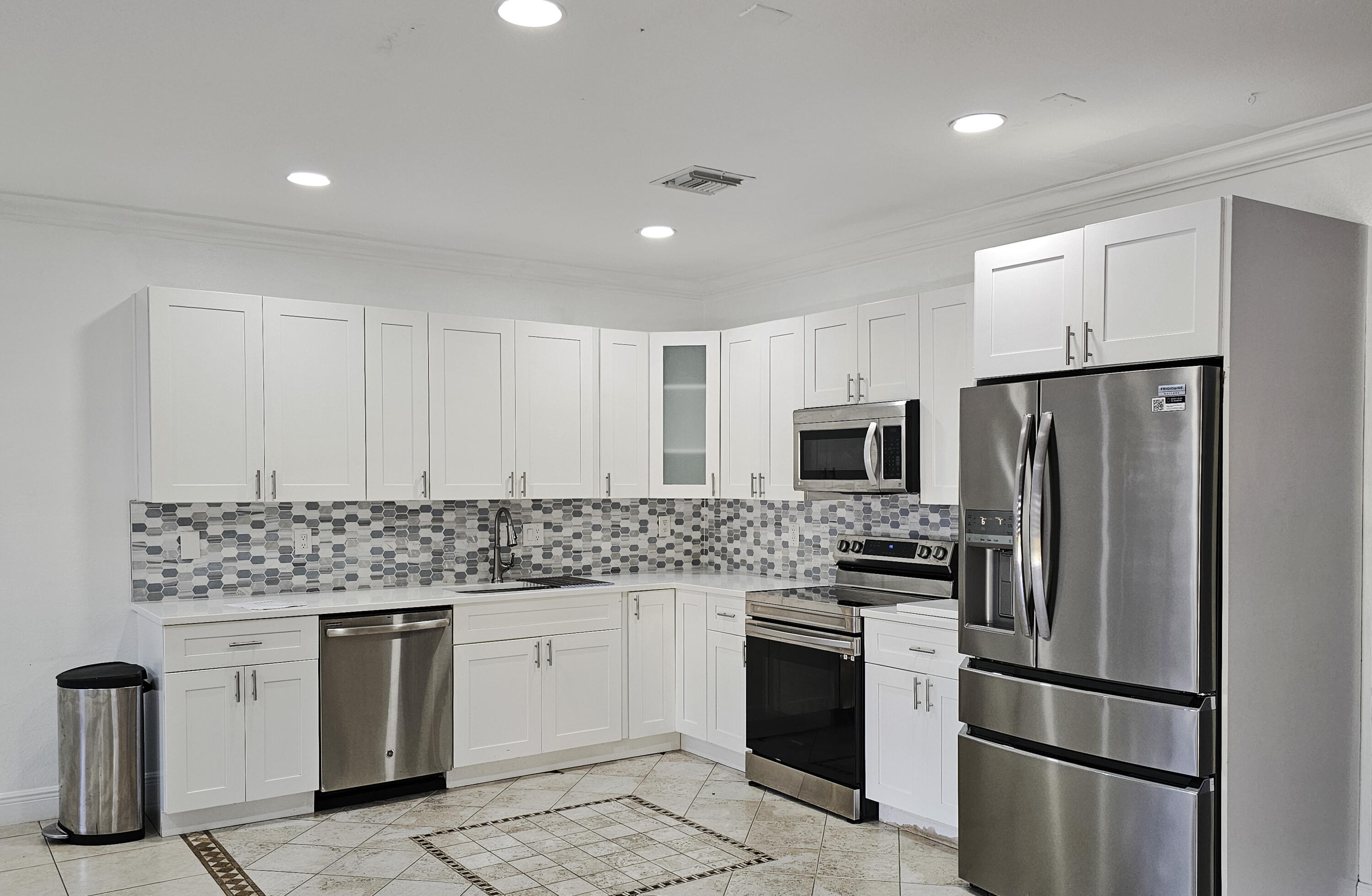 213 TALIA, Palm Springs FL 33461