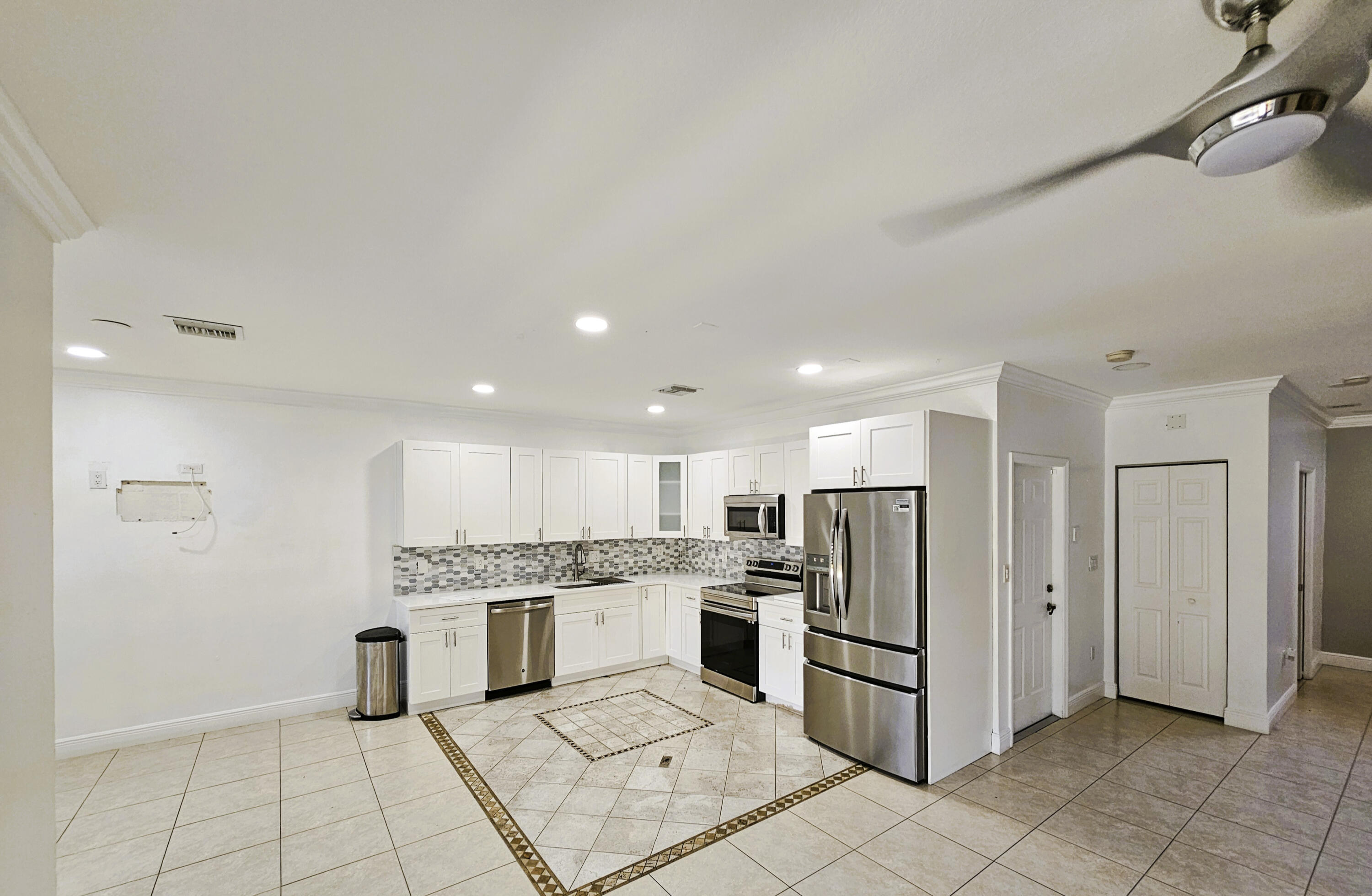 213 TALIA, Palm Springs FL 33461