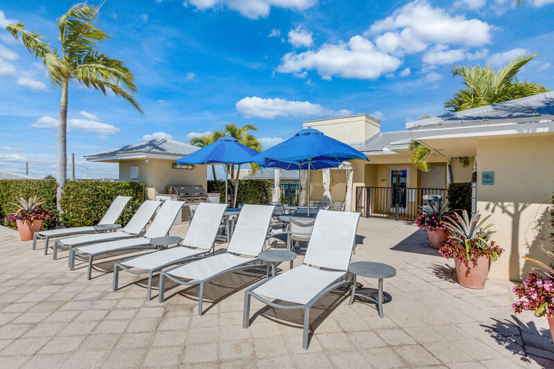 225 NE 1st #303, Delray Beach FL 33444