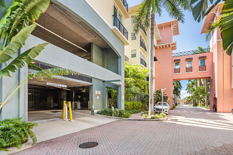 225 NE 1st #303, Delray Beach FL 33444