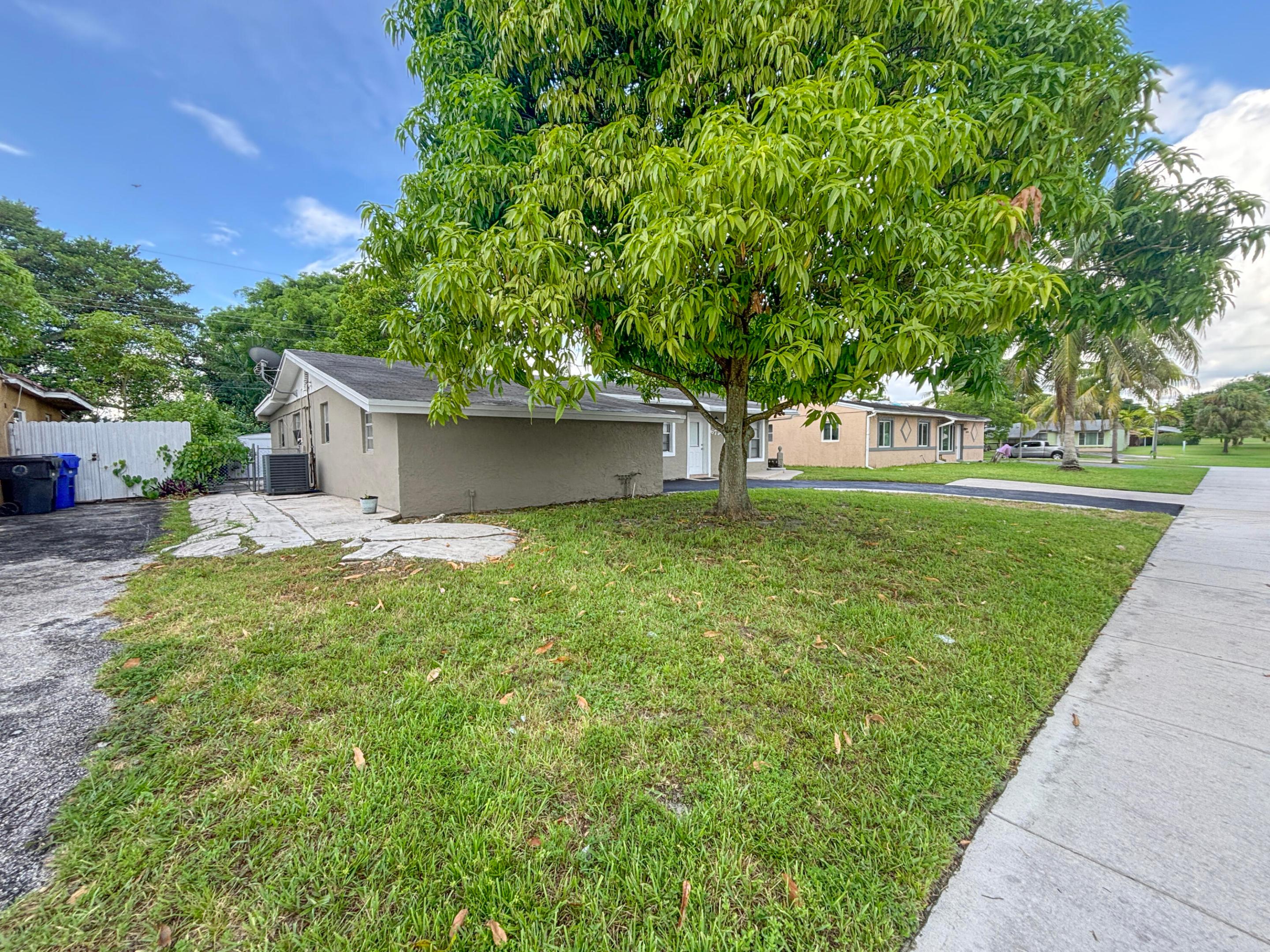 6720 SW 17TH, North Lauderdale FL 33068