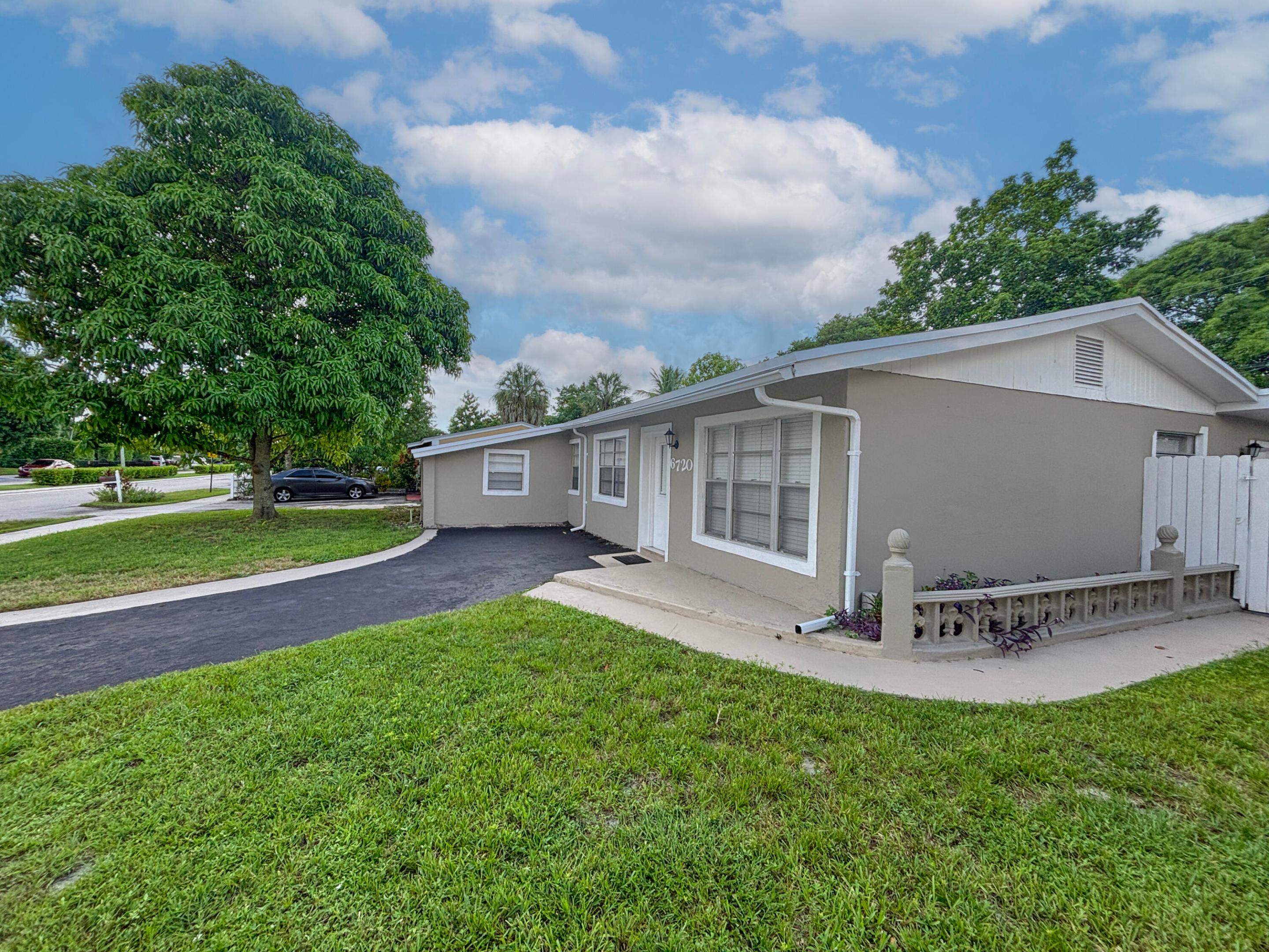 6720 SW 17TH, North Lauderdale FL 33068