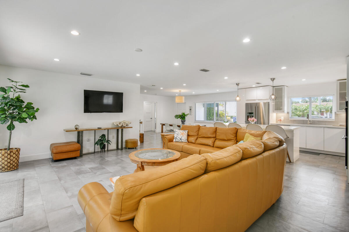 1182 Beach, Singer Island FL 33404