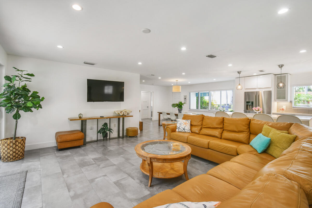 1182 Beach, Singer Island FL 33404