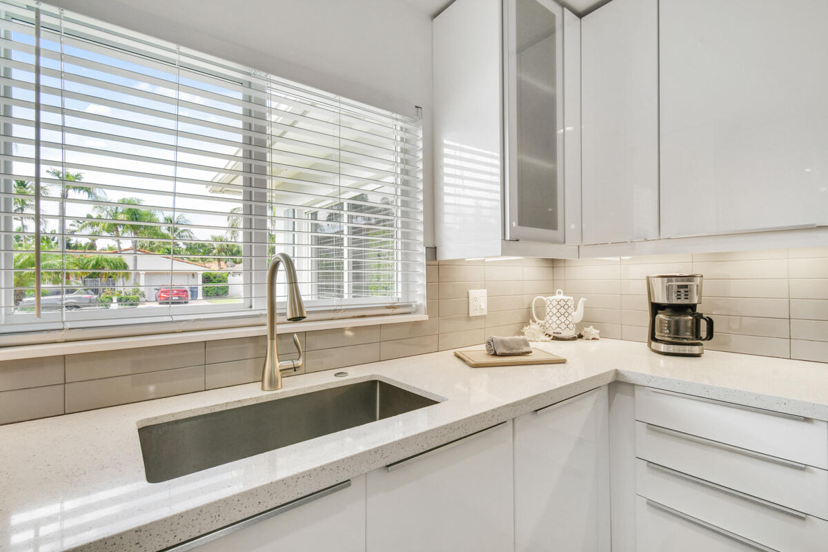 1182 Beach, Singer Island FL 33404