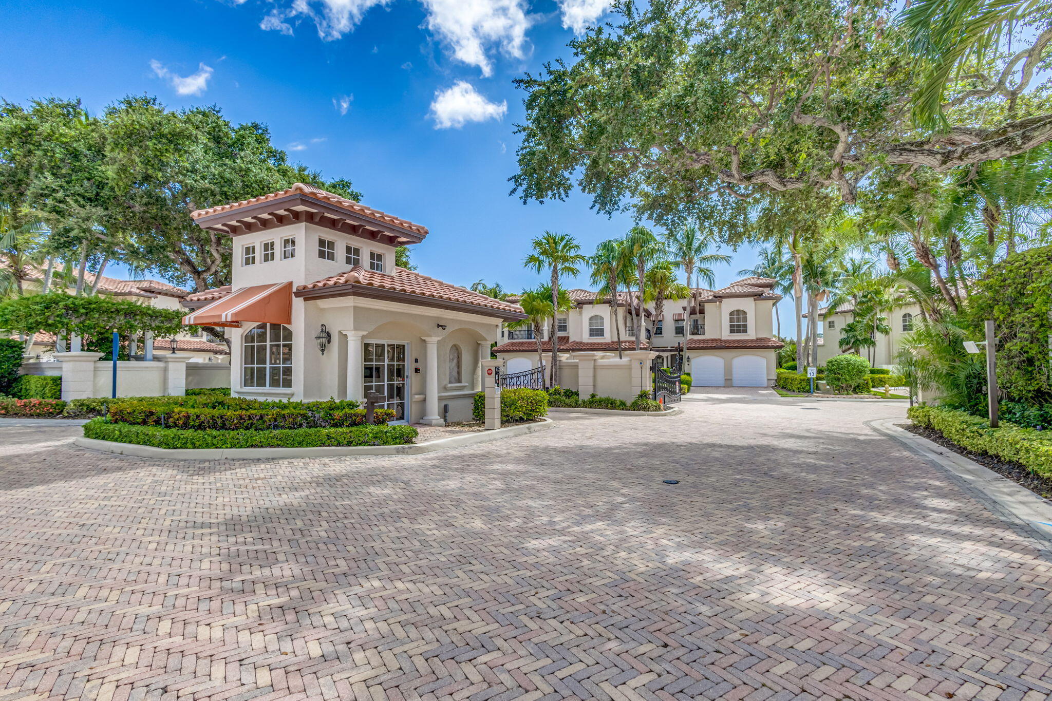 40 Marina Gardens, Palm Beach Gardens FL 33410