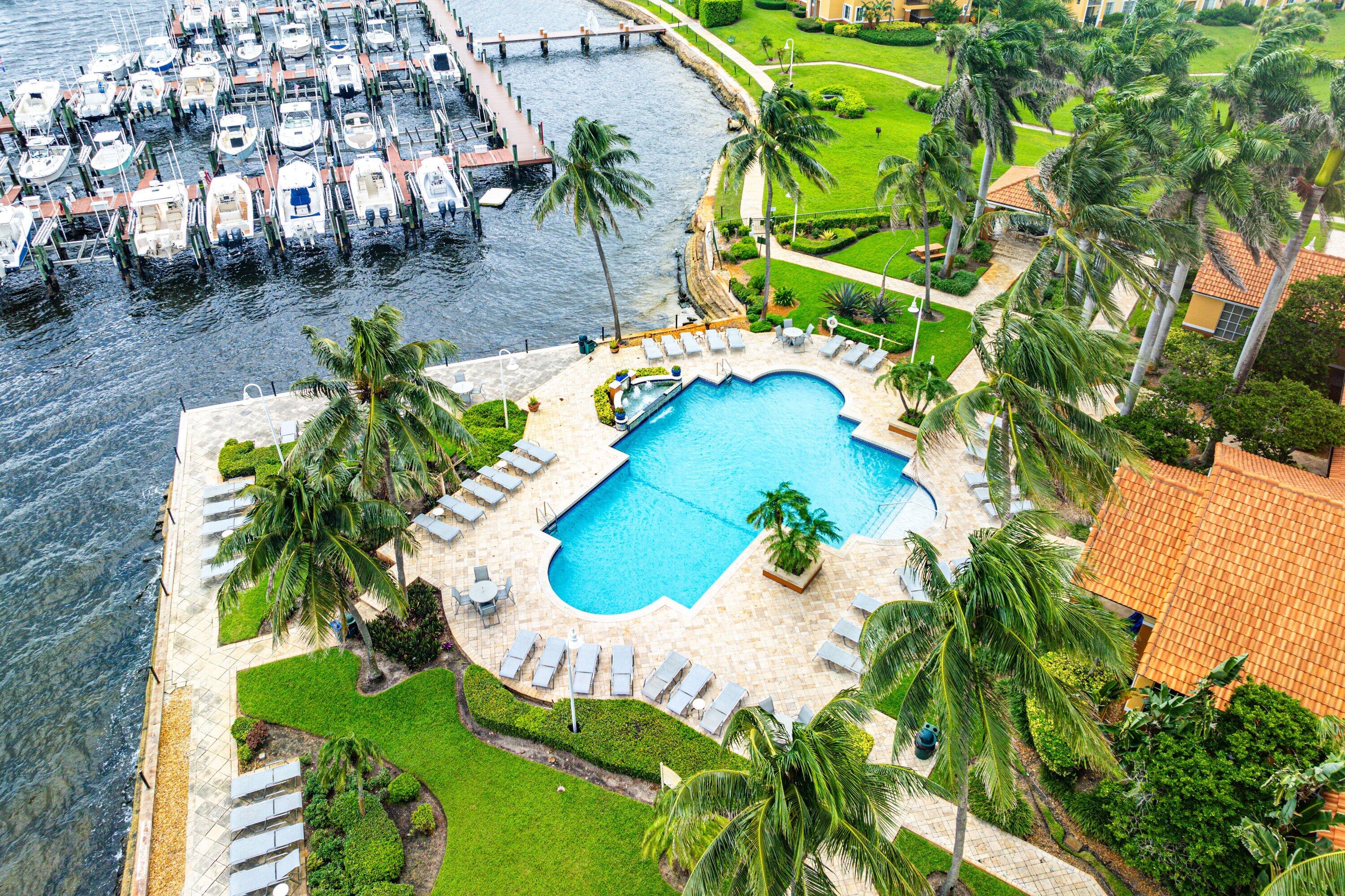 167 Yacht Club #205, Hypoluxo FL 33462