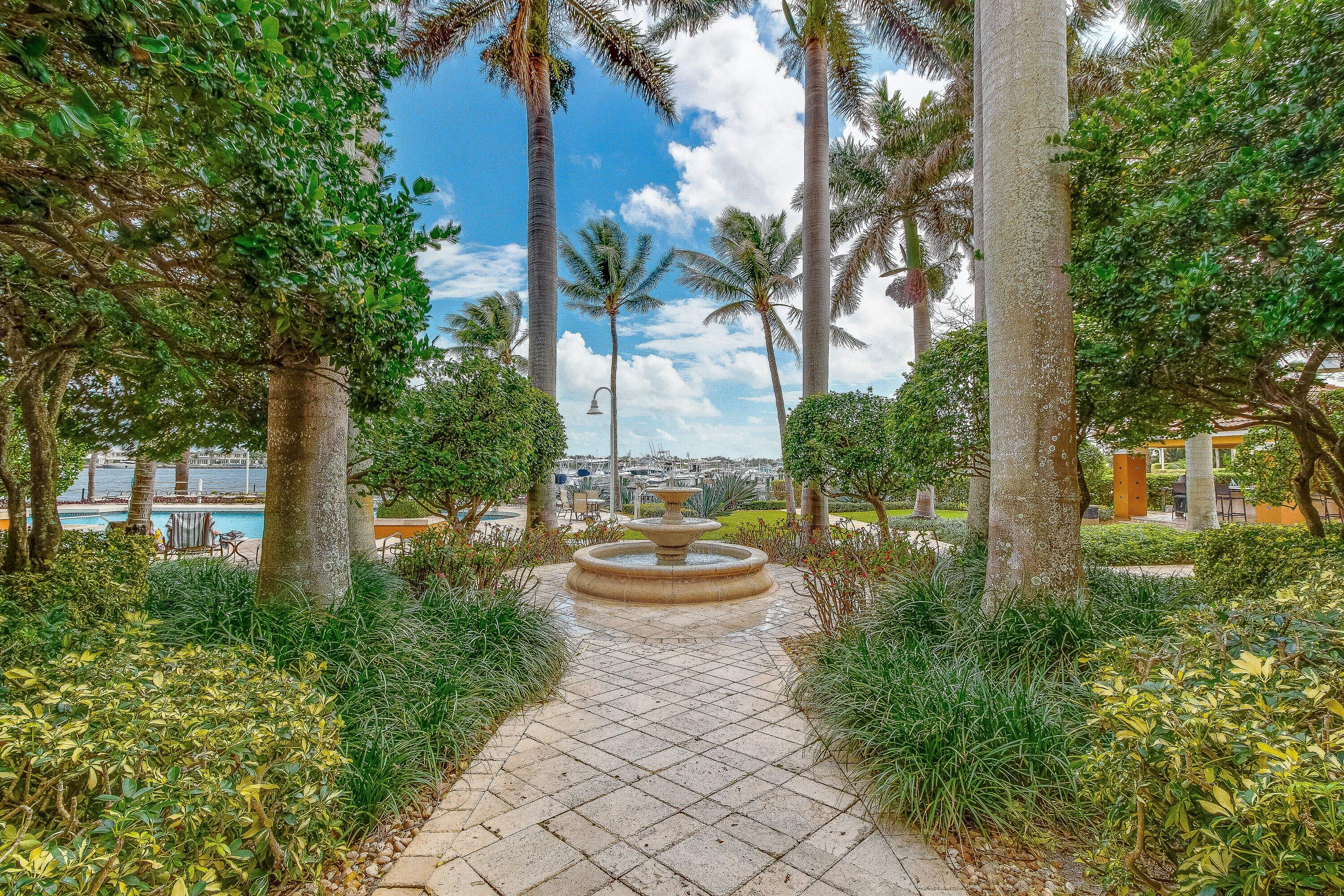 167 Yacht Club #205, Hypoluxo FL 33462