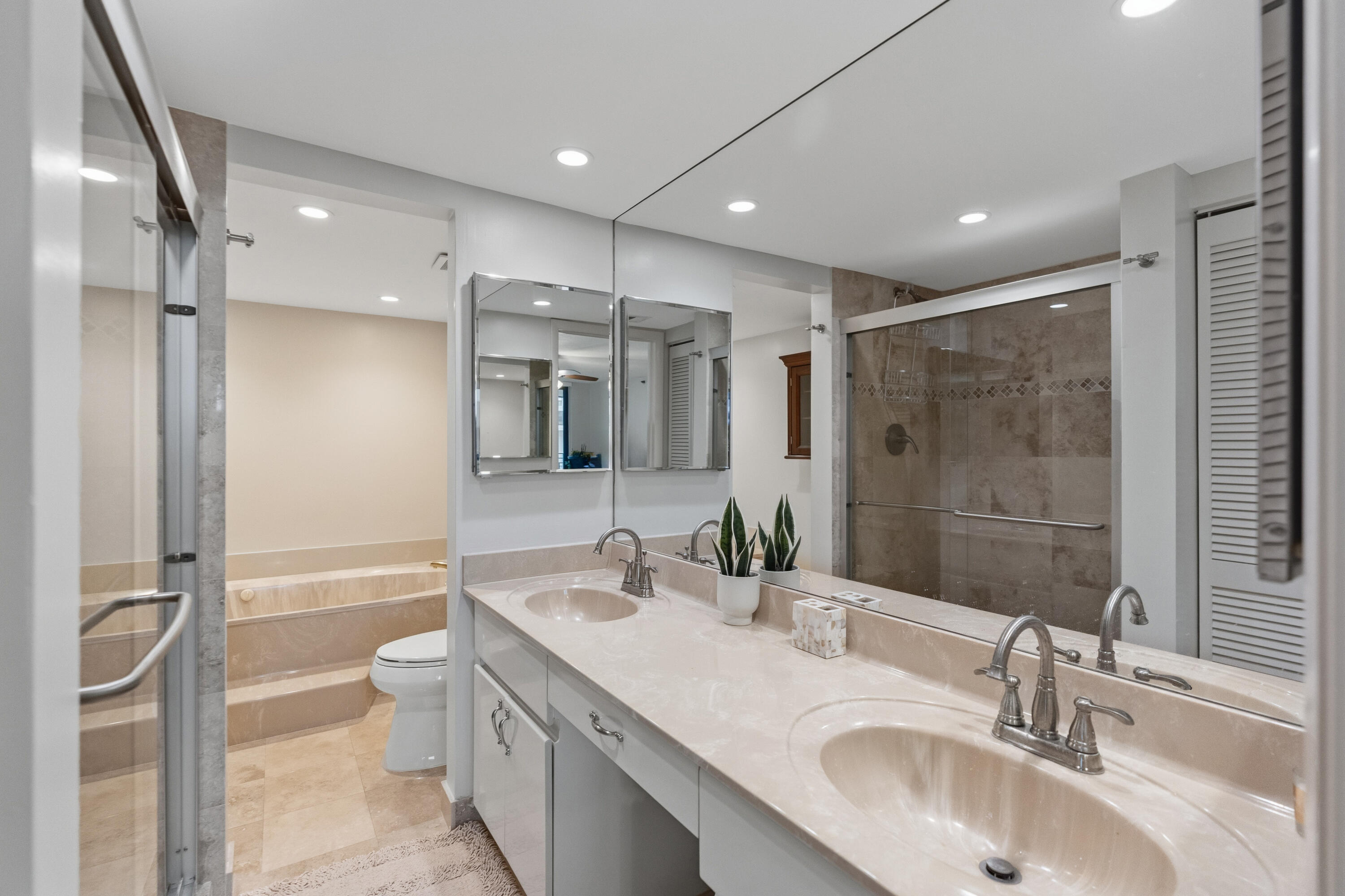 1167 HILLSBORO MILE #509, Hillsboro Beach FL 33062
