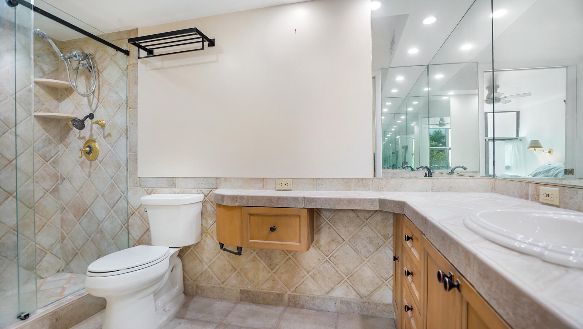 1201 River Reach #202, Fort Lauderdale FL 33315