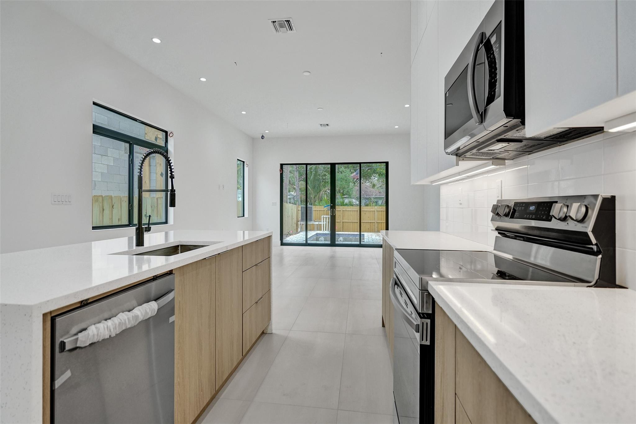 606 SW 7TH, Fort Lauderdale FL 33315