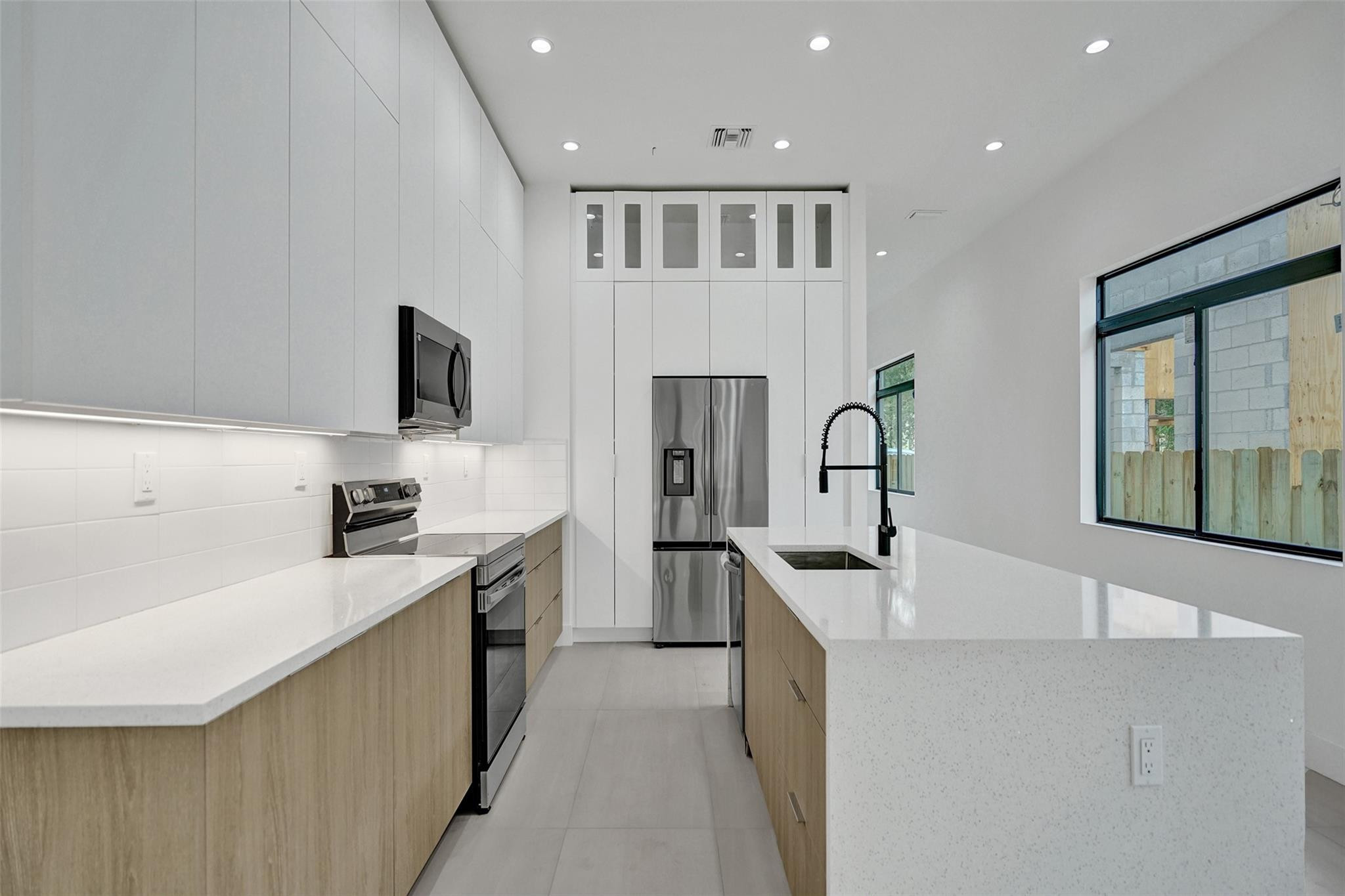 606 SW 7TH, Fort Lauderdale FL 33315