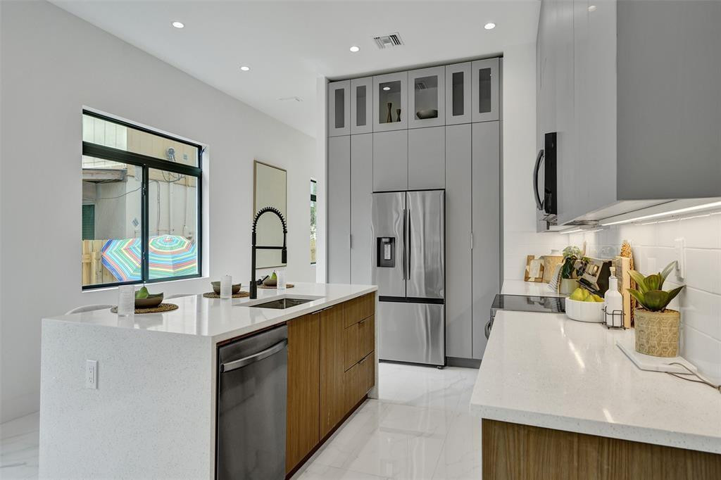 608 SW 7TH, Fort Lauderdale FL 33315