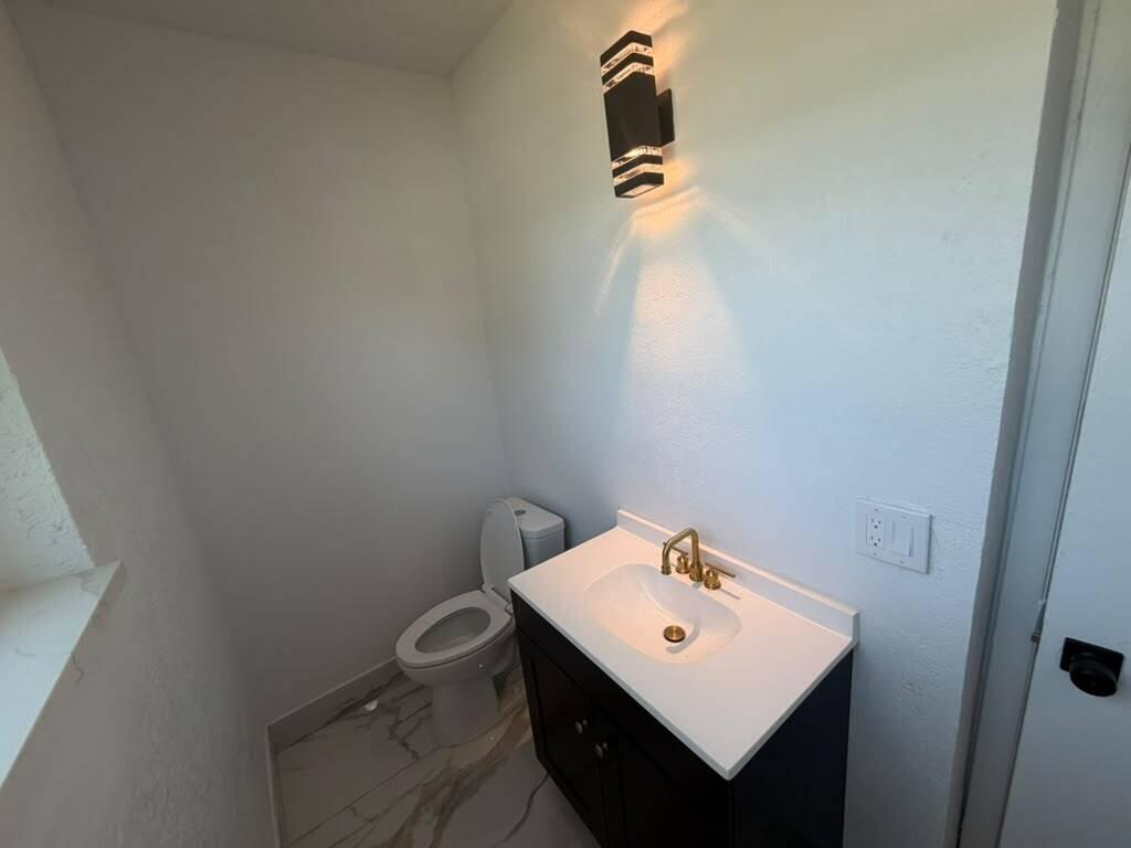 3911 NW 32ND, Lauderdale Lakes FL 33309