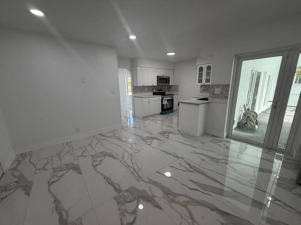 3911 NW 32ND, Lauderdale Lakes FL 33309