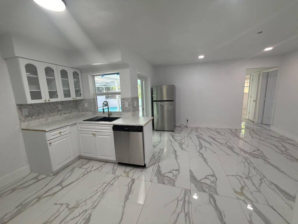 3911 NW 32ND, Lauderdale Lakes FL 33309