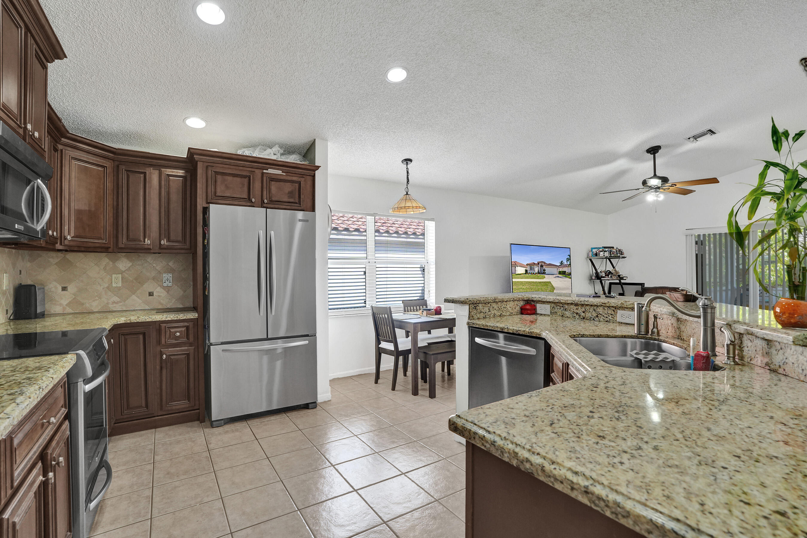 7572 Parkside, Margate FL 33063
