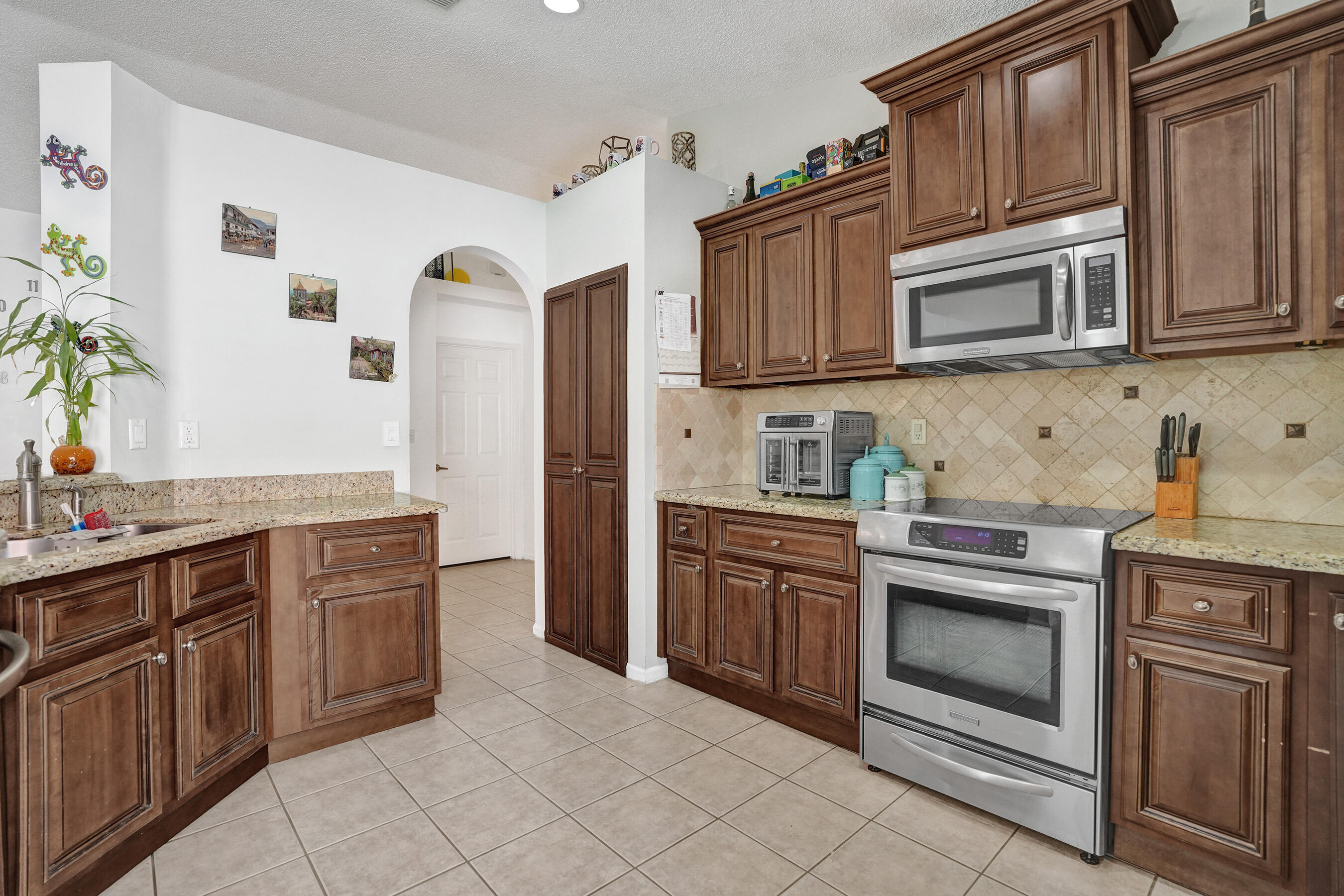 7572 Parkside, Margate FL 33063