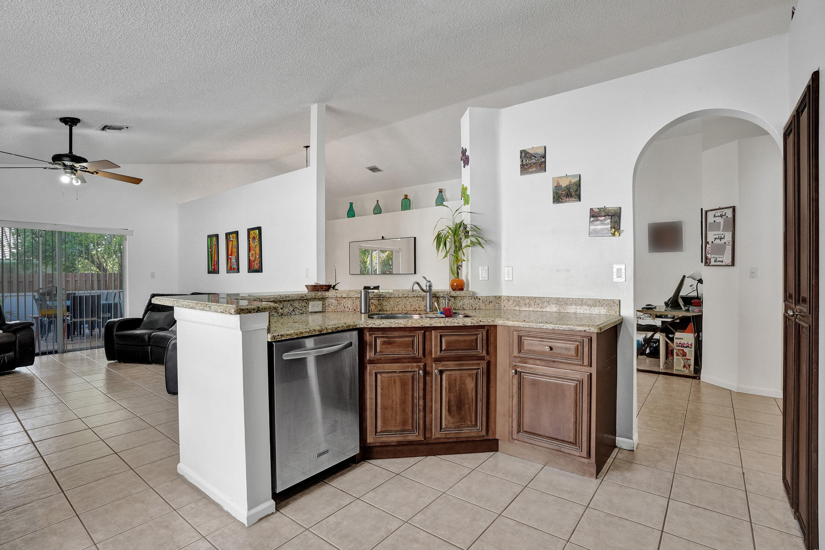 7572 Parkside, Margate FL 33063