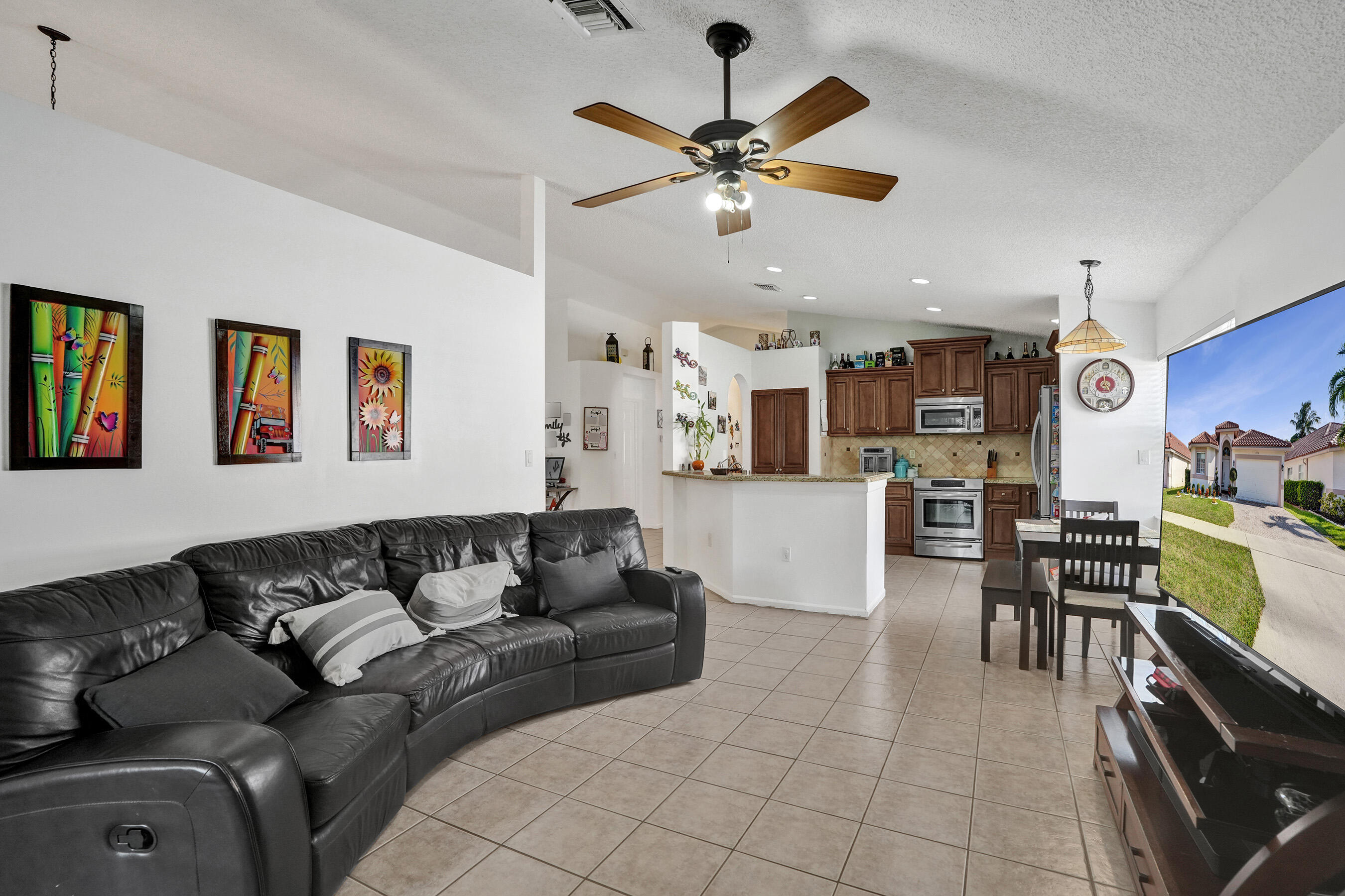 7572 Parkside, Margate FL 33063