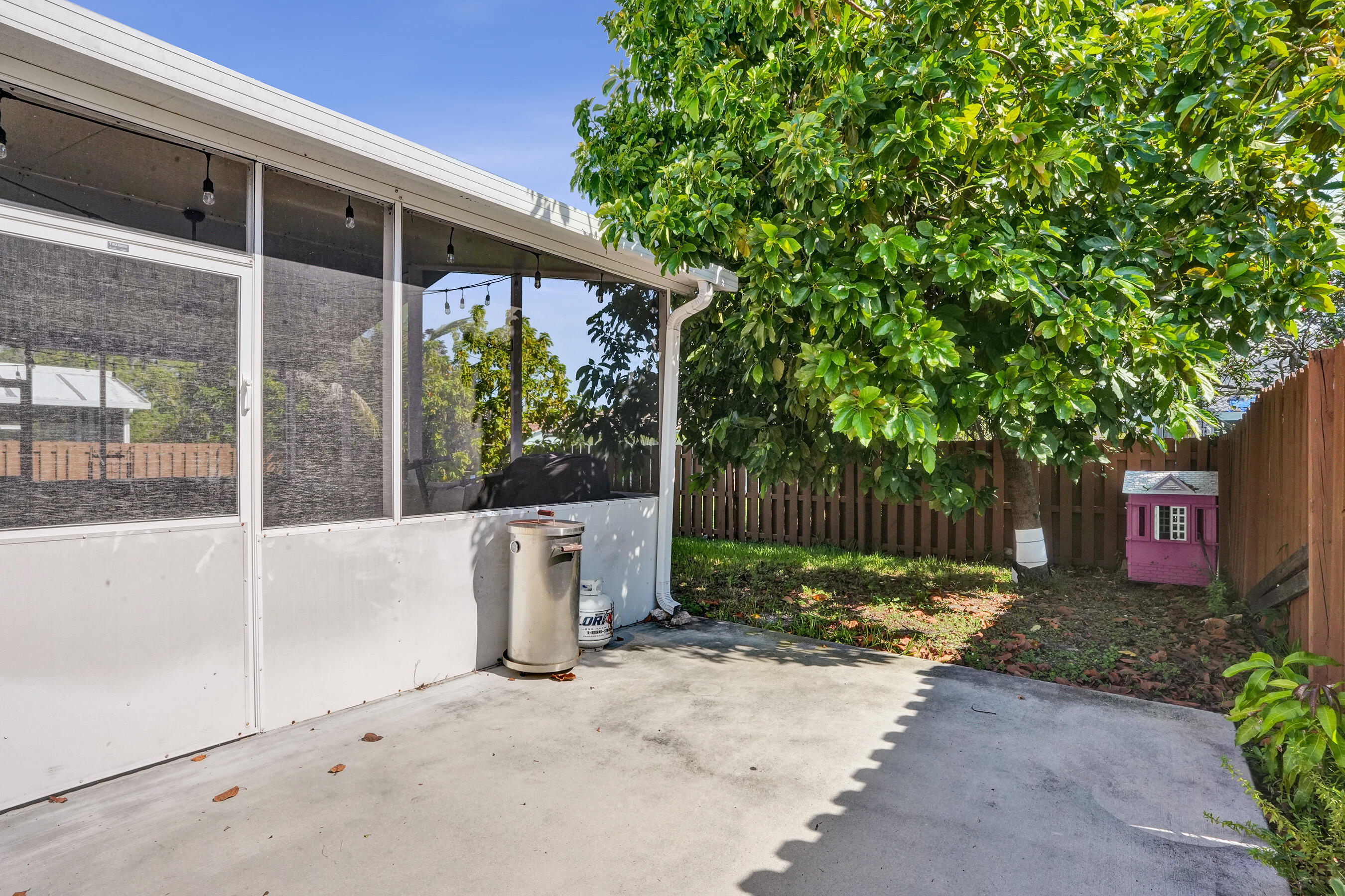 7572 Parkside, Margate FL 33063