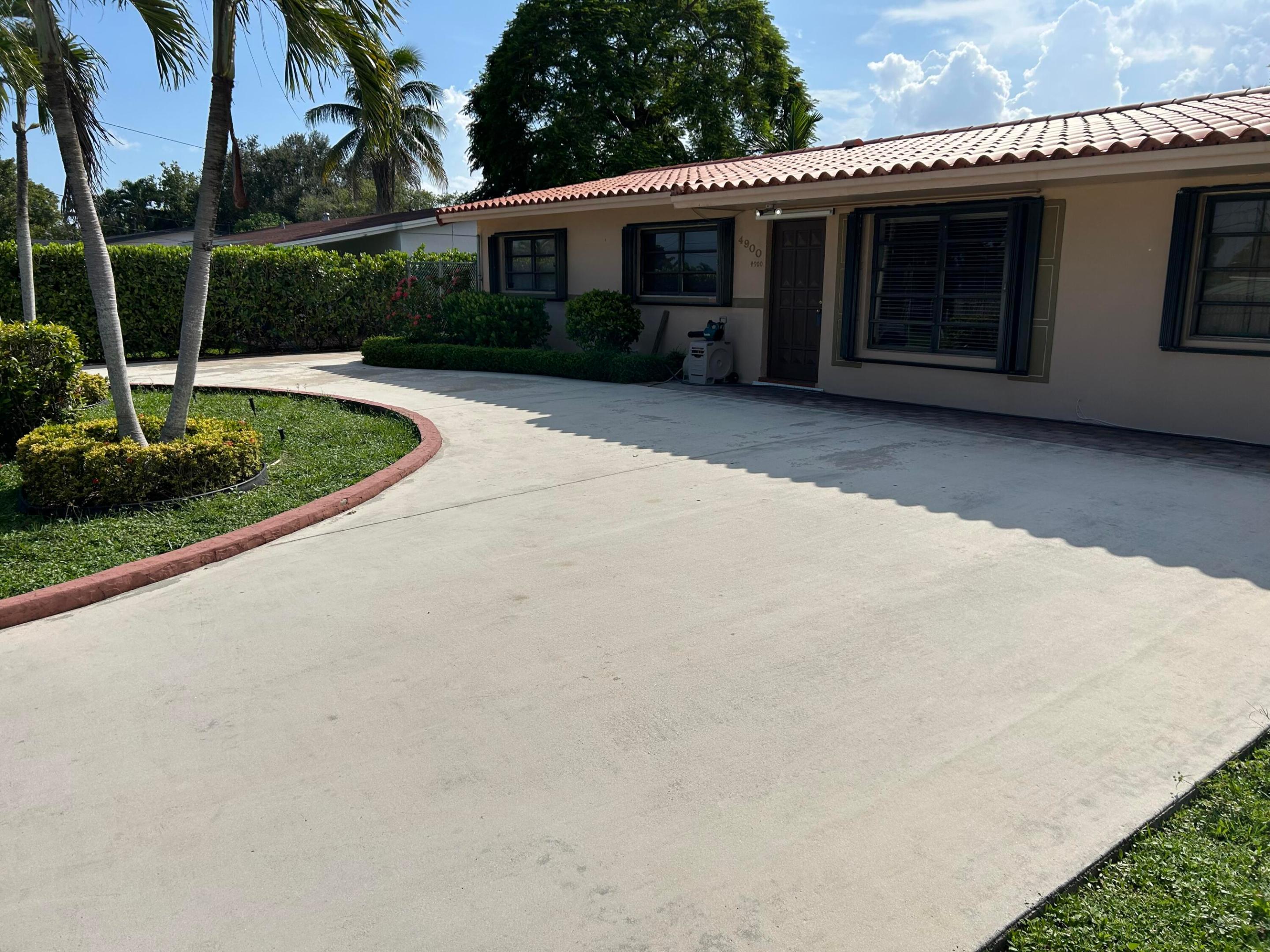 4900 SW 103RD #1, Miami FL 33165