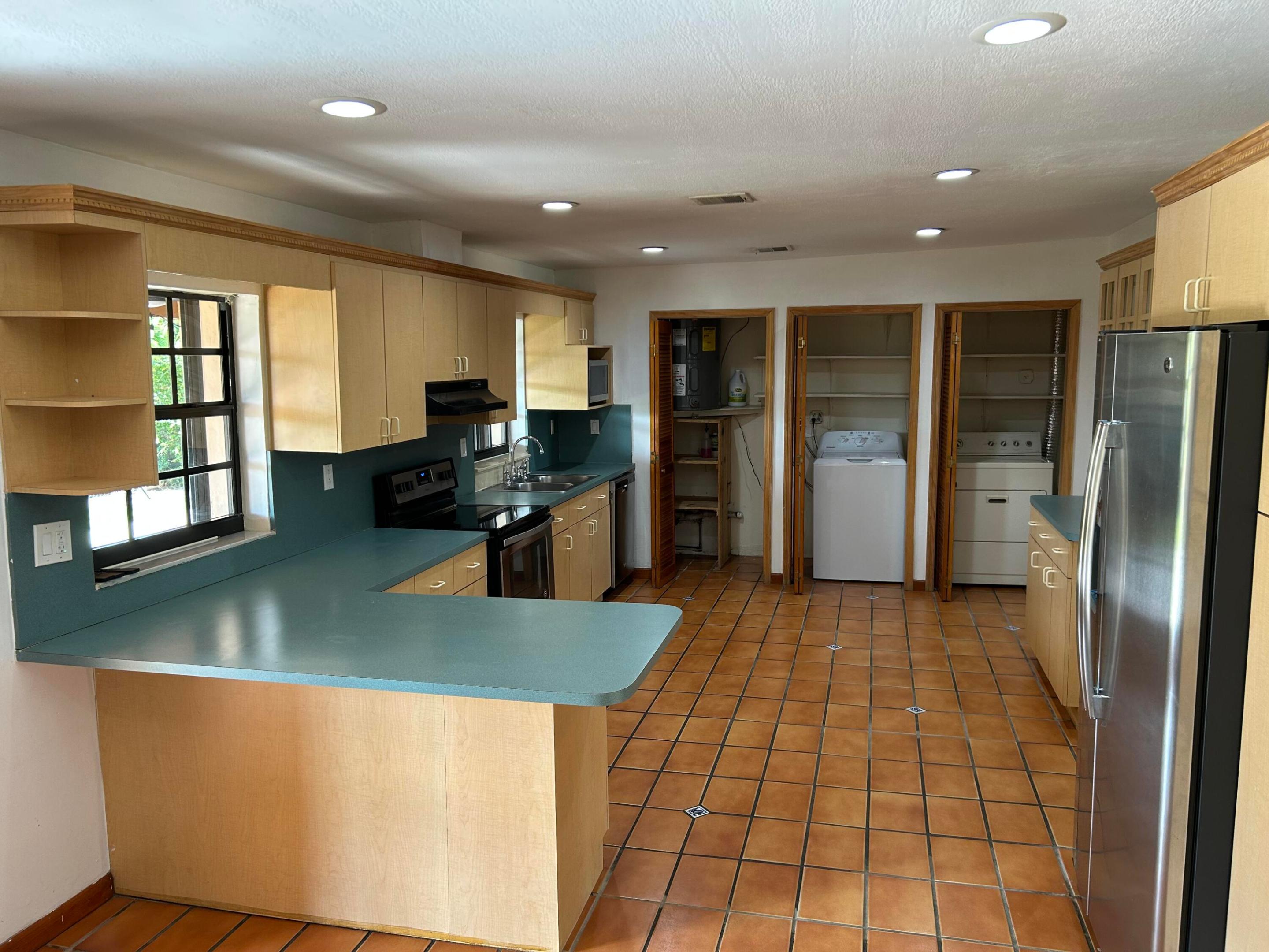 4900 SW 103RD #1, Miami FL 33165