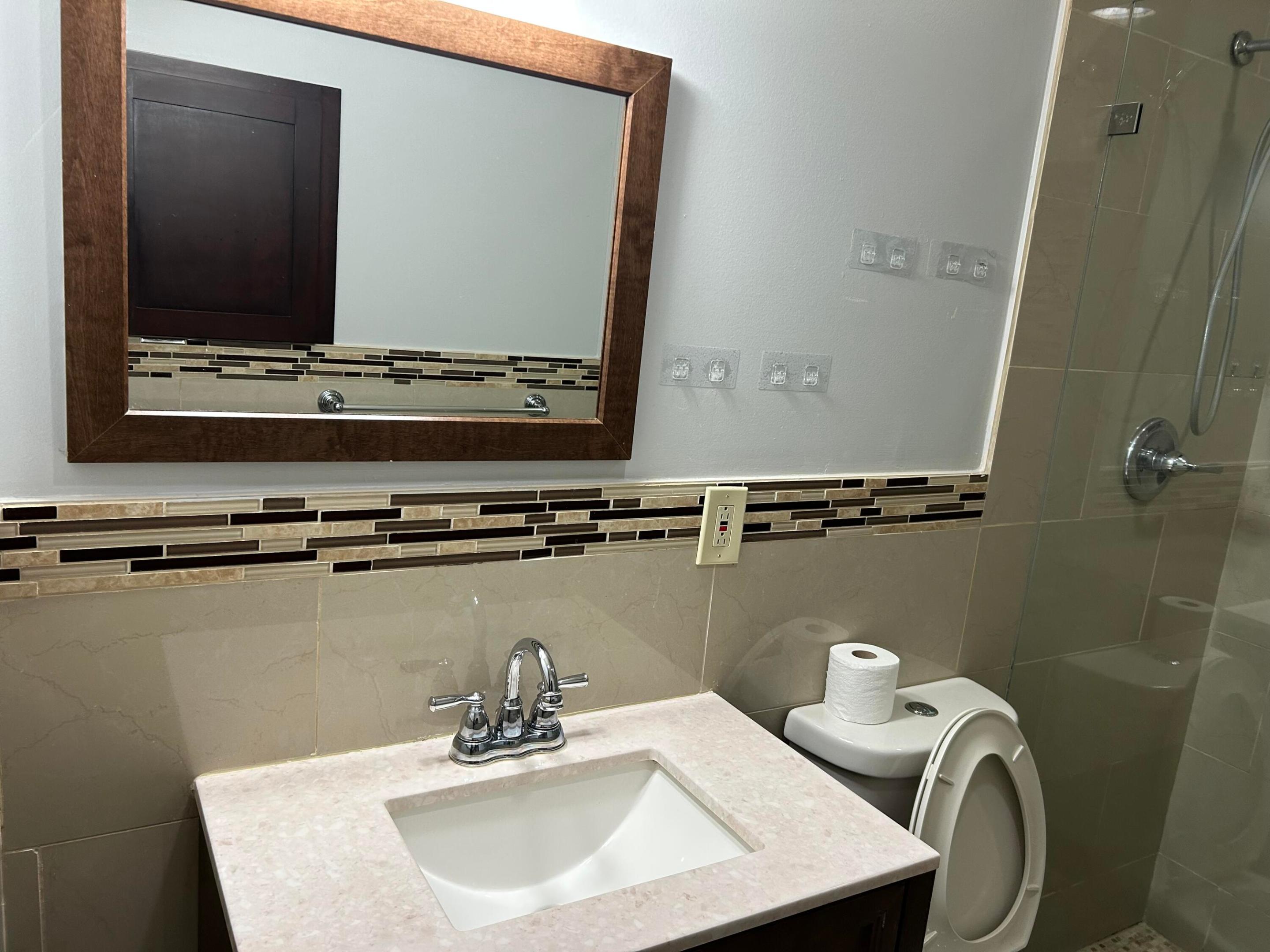 4900 SW 103RD #1, Miami FL 33165