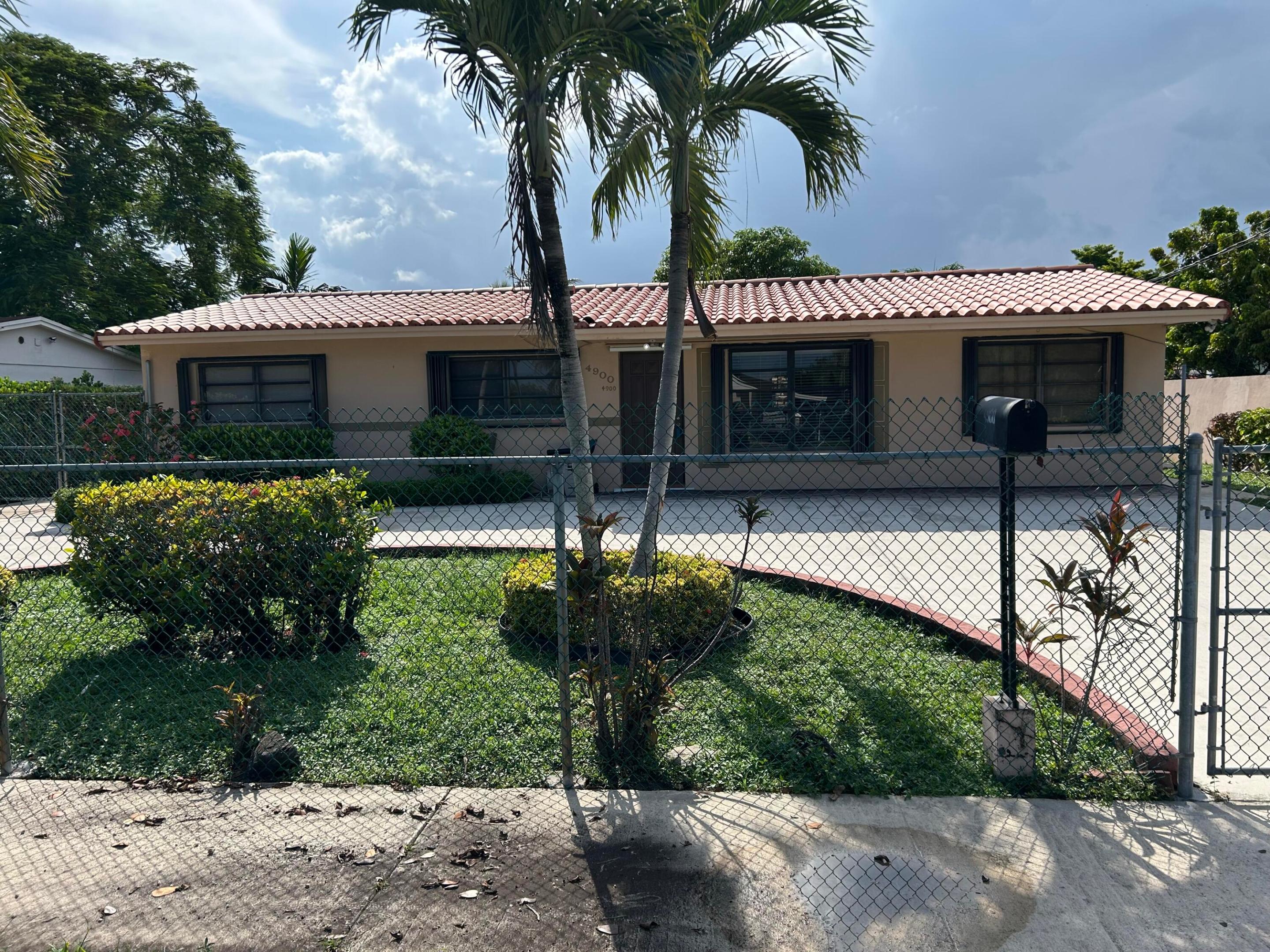 4900 SW 103RD #1, Miami FL 33165
