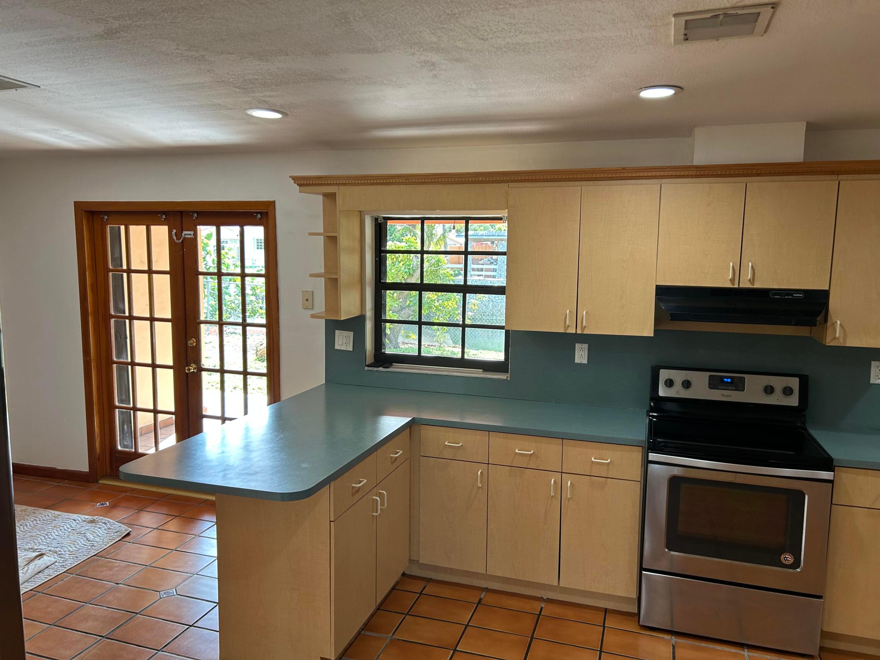 4900 SW 103RD #1, Miami FL 33165