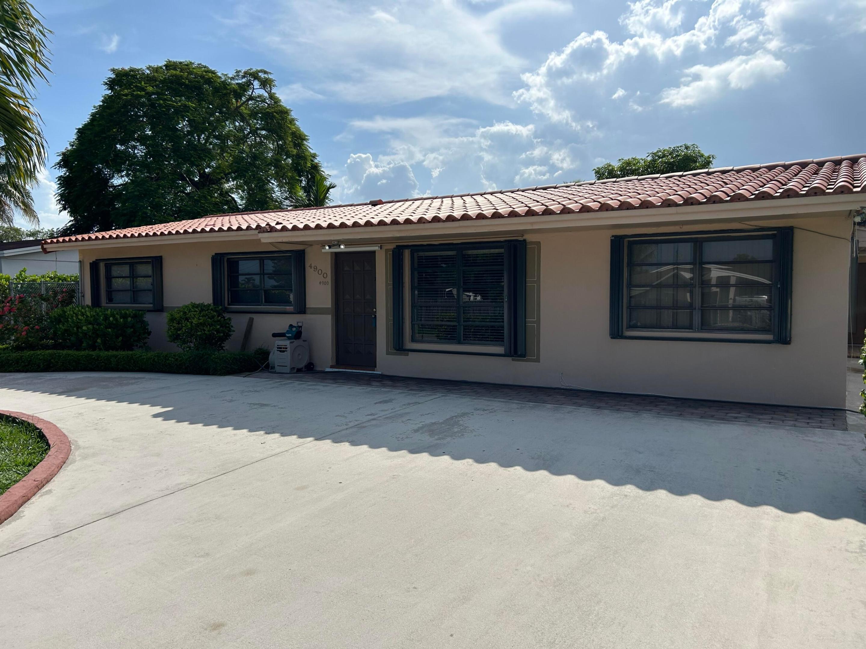 4900 SW 103RD #1, Miami FL 33165