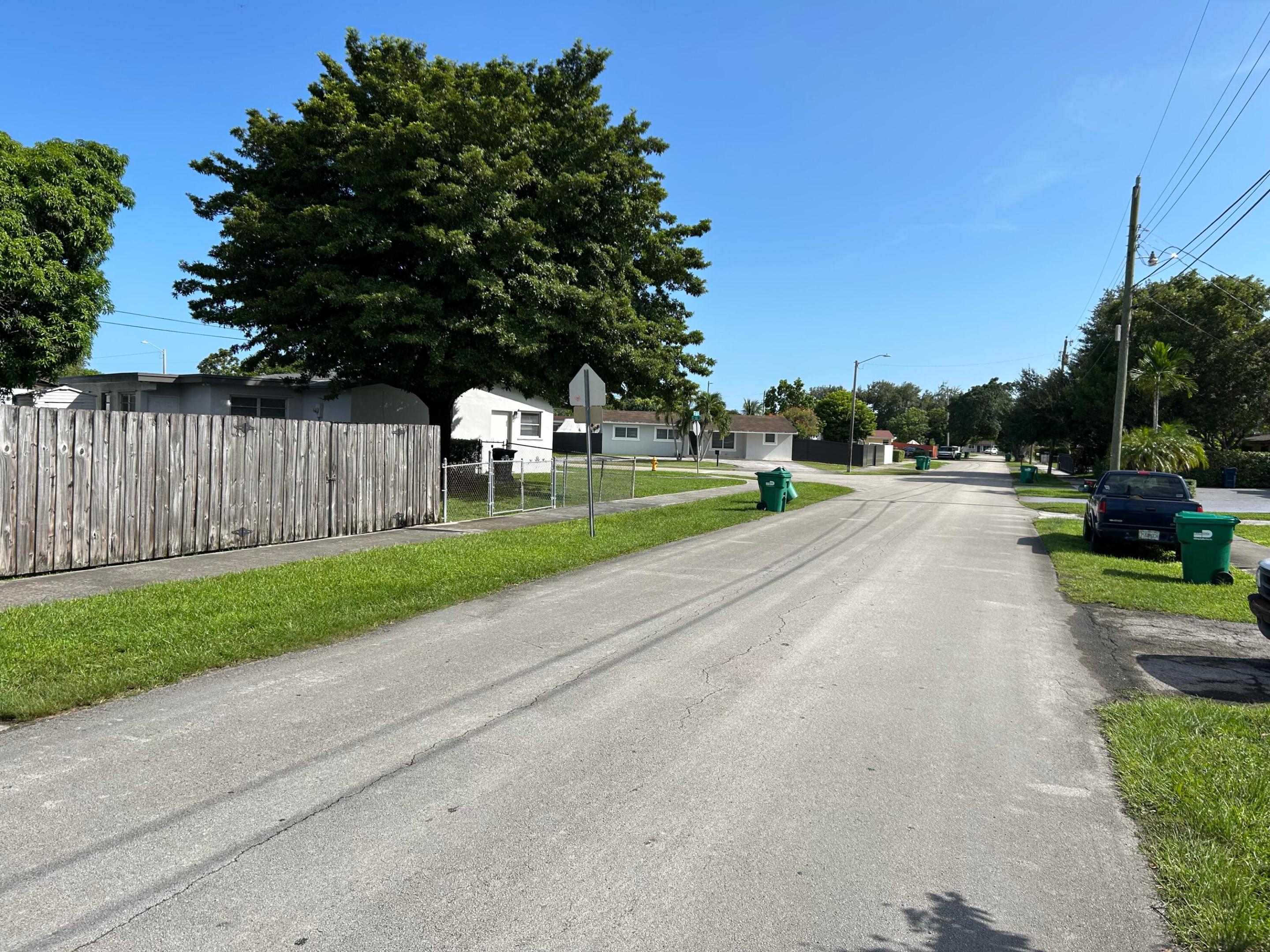 4900 SW 103RD #1, Miami FL 33165