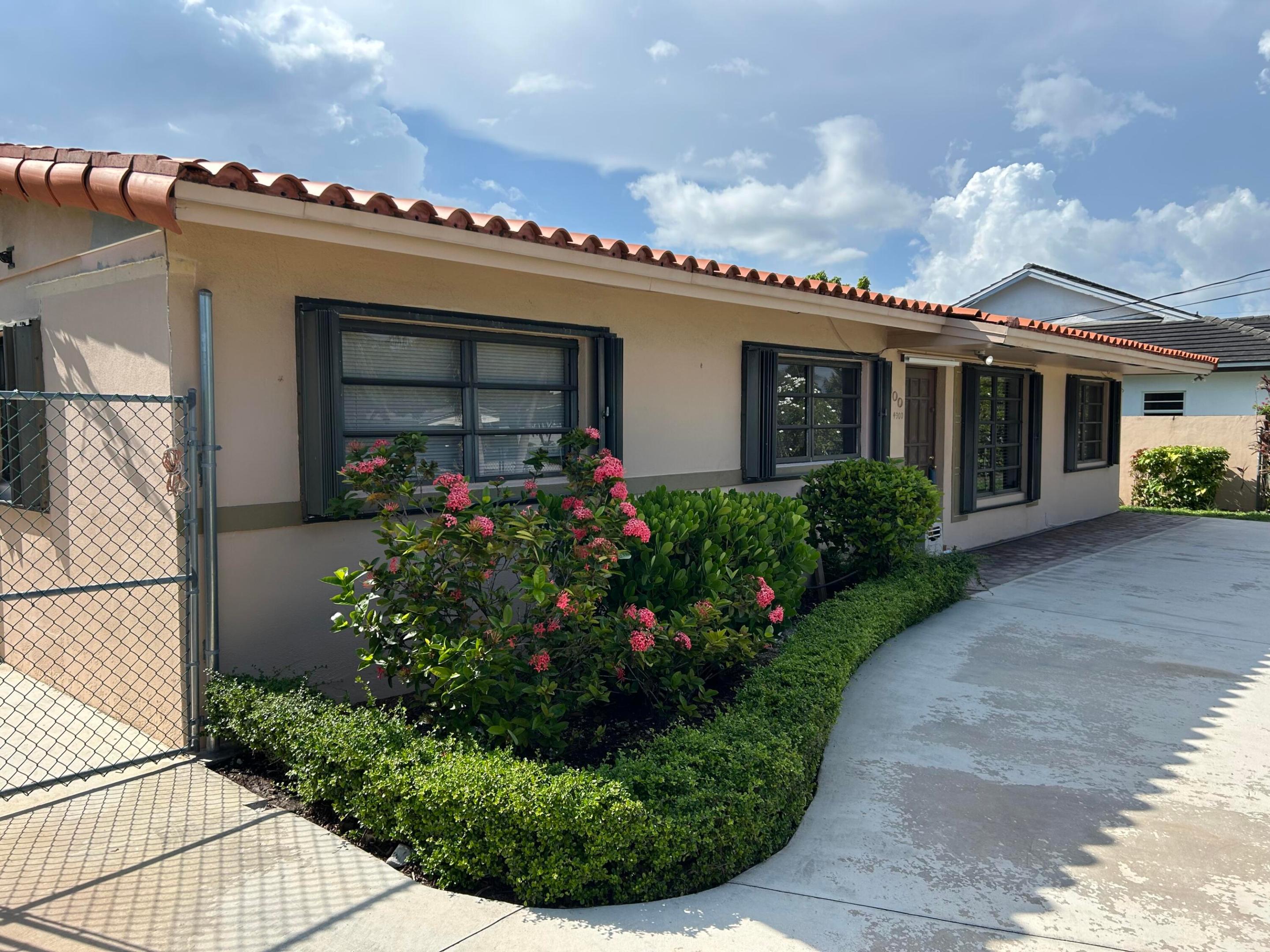 4900 SW 103RD #1, Miami FL 33165