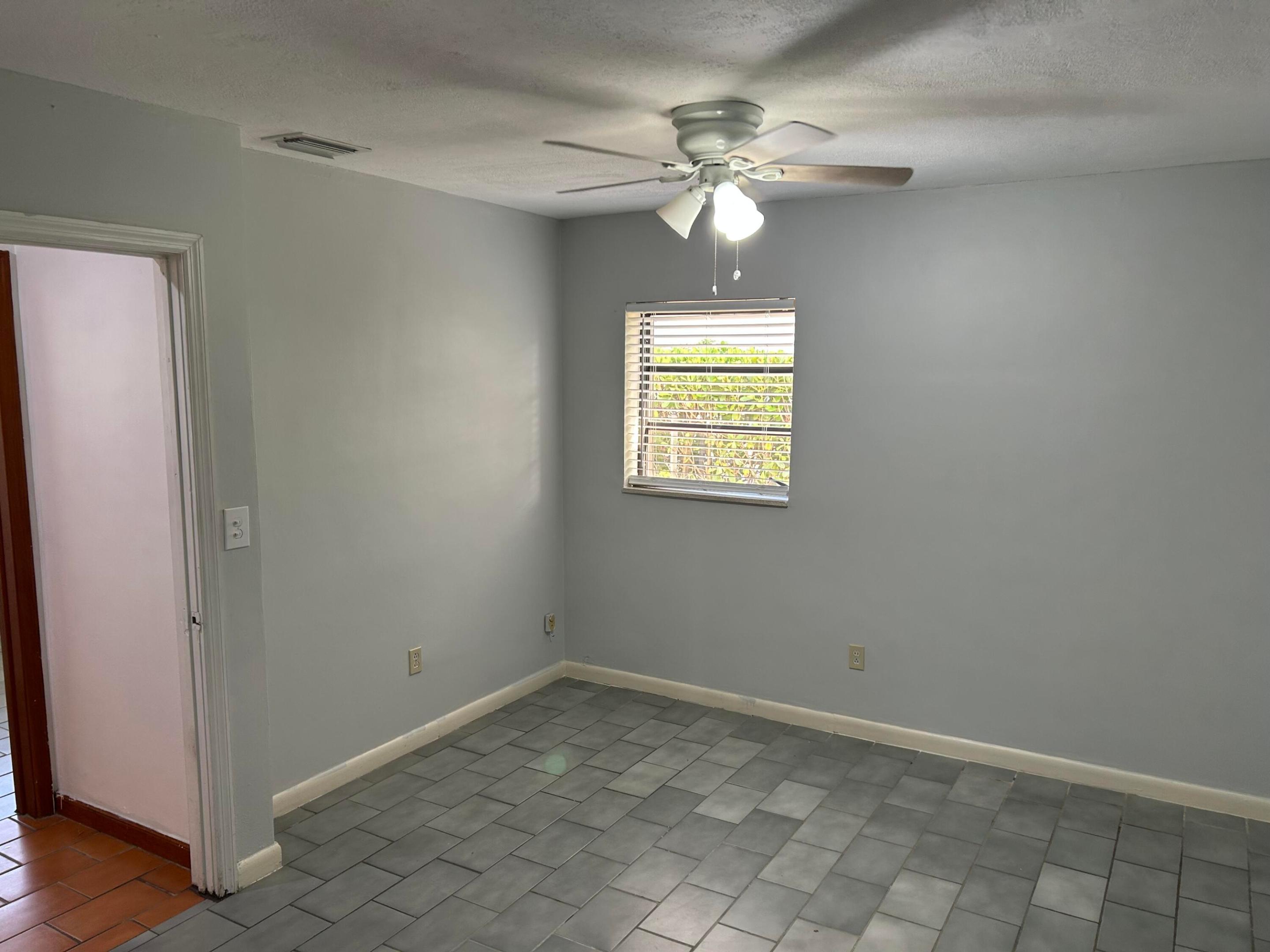 4900 SW 103RD #1, Miami FL 33165