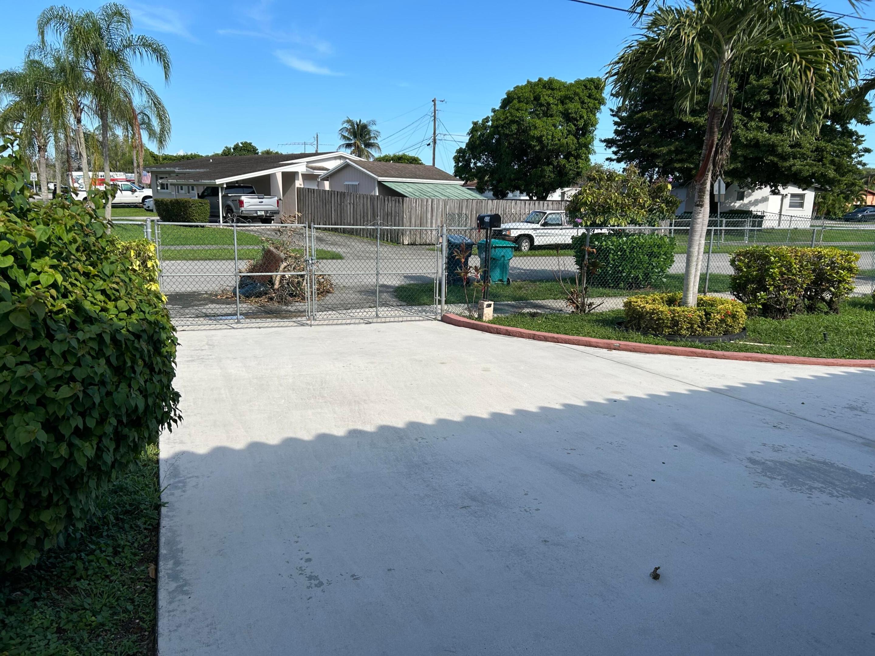 4900 SW 103RD #1, Miami FL 33165
