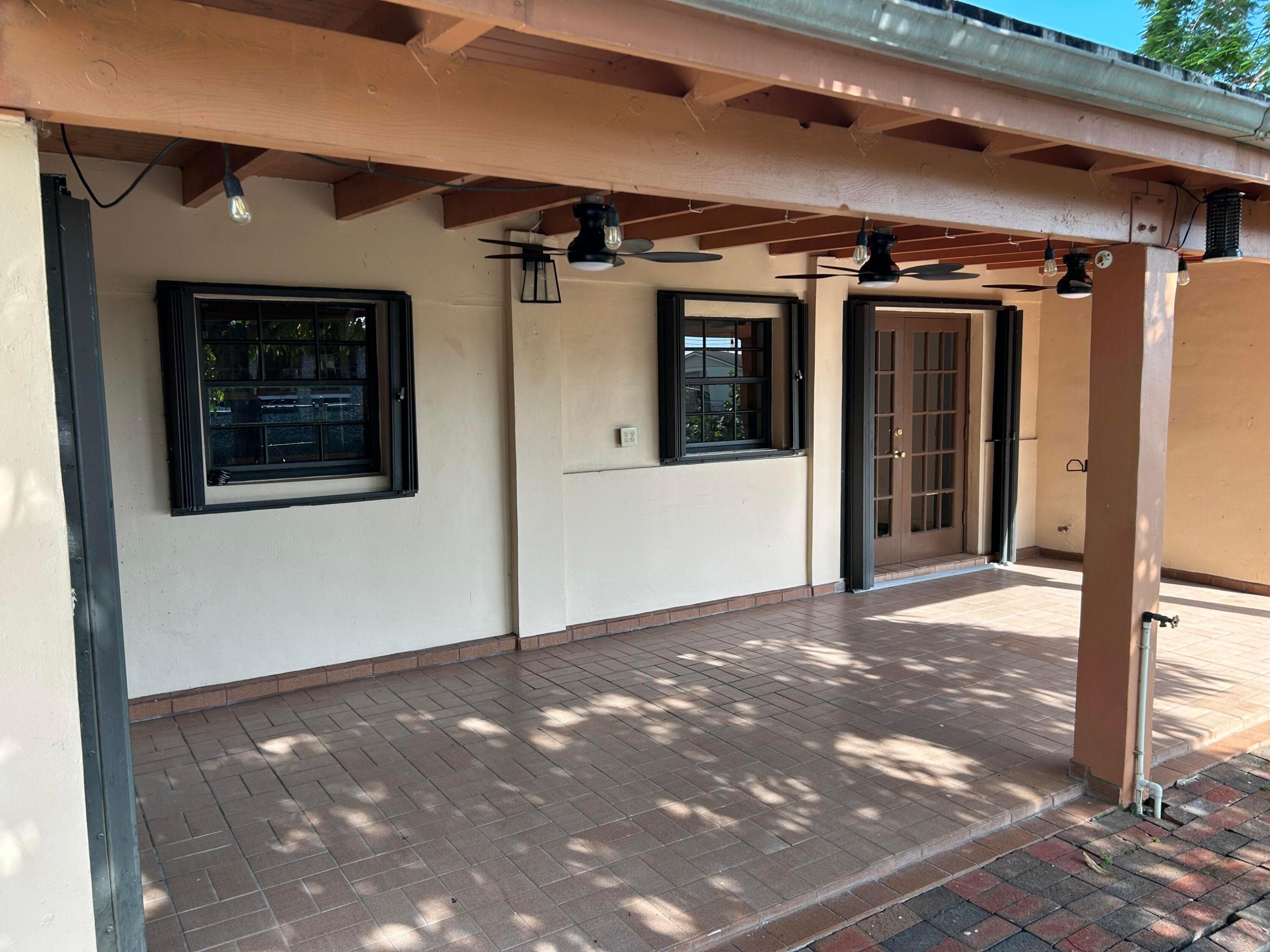 4900 SW 103RD #1, Miami FL 33165