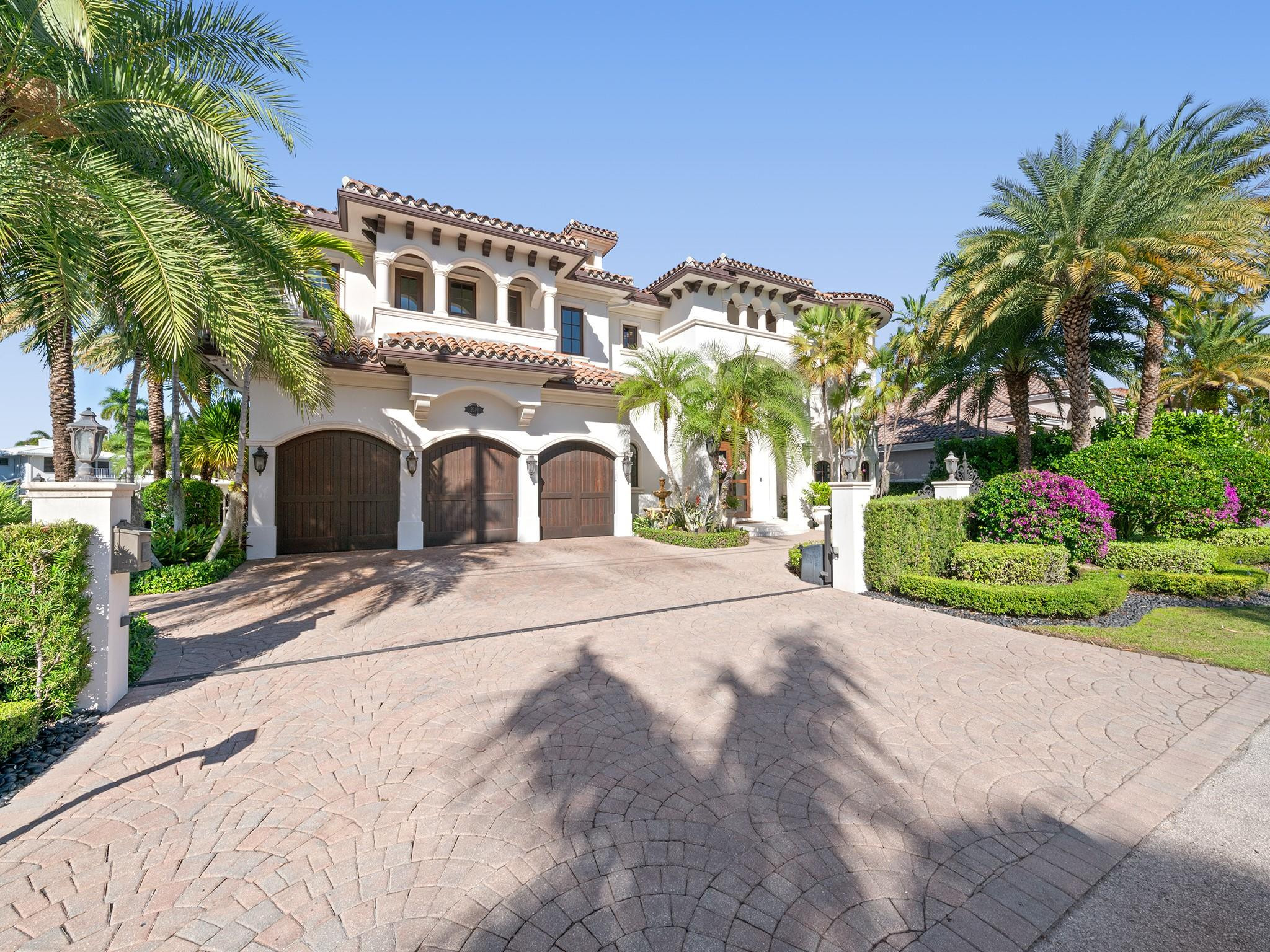 2319 NE 28TH, Lighthouse Point FL 33064