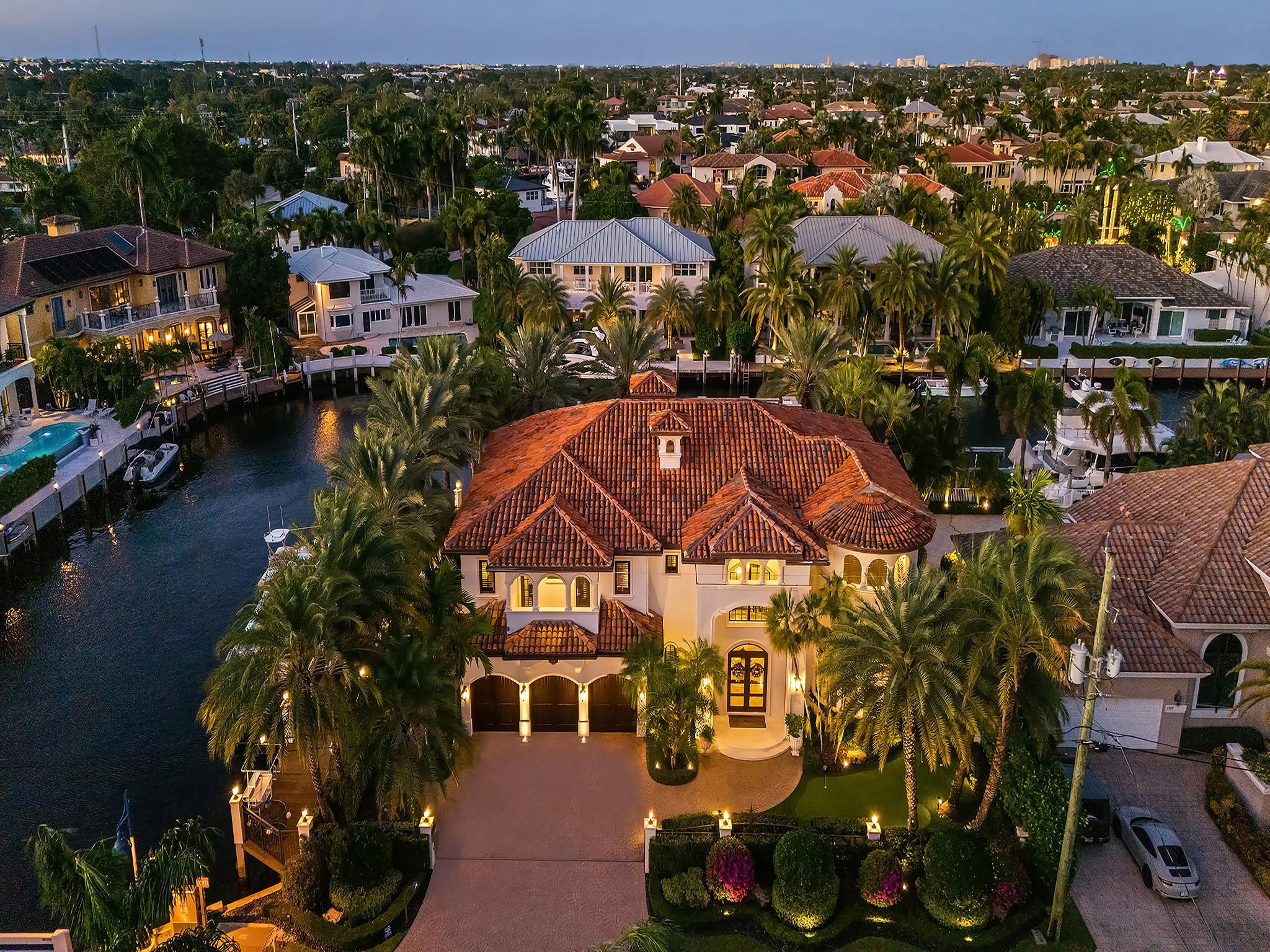 2319 NE 28TH, Lighthouse Point FL 33064