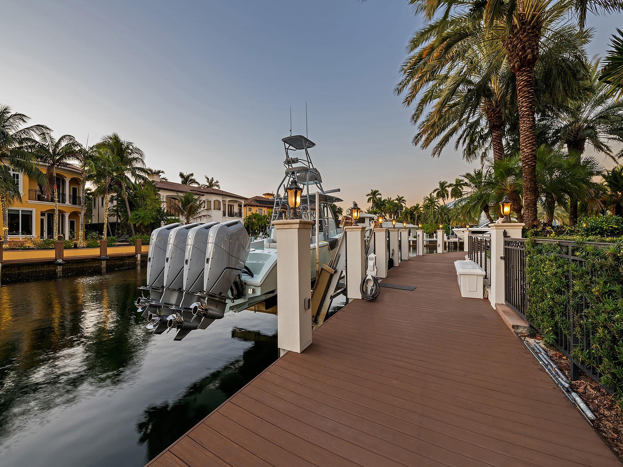 2319 NE 28TH, Lighthouse Point FL 33064