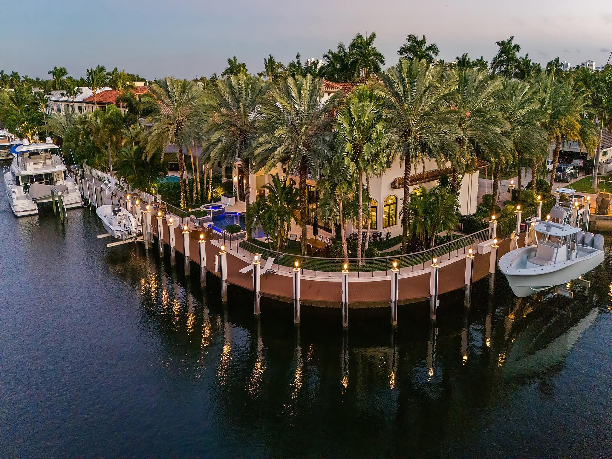 2319 NE 28TH, Lighthouse Point FL 33064