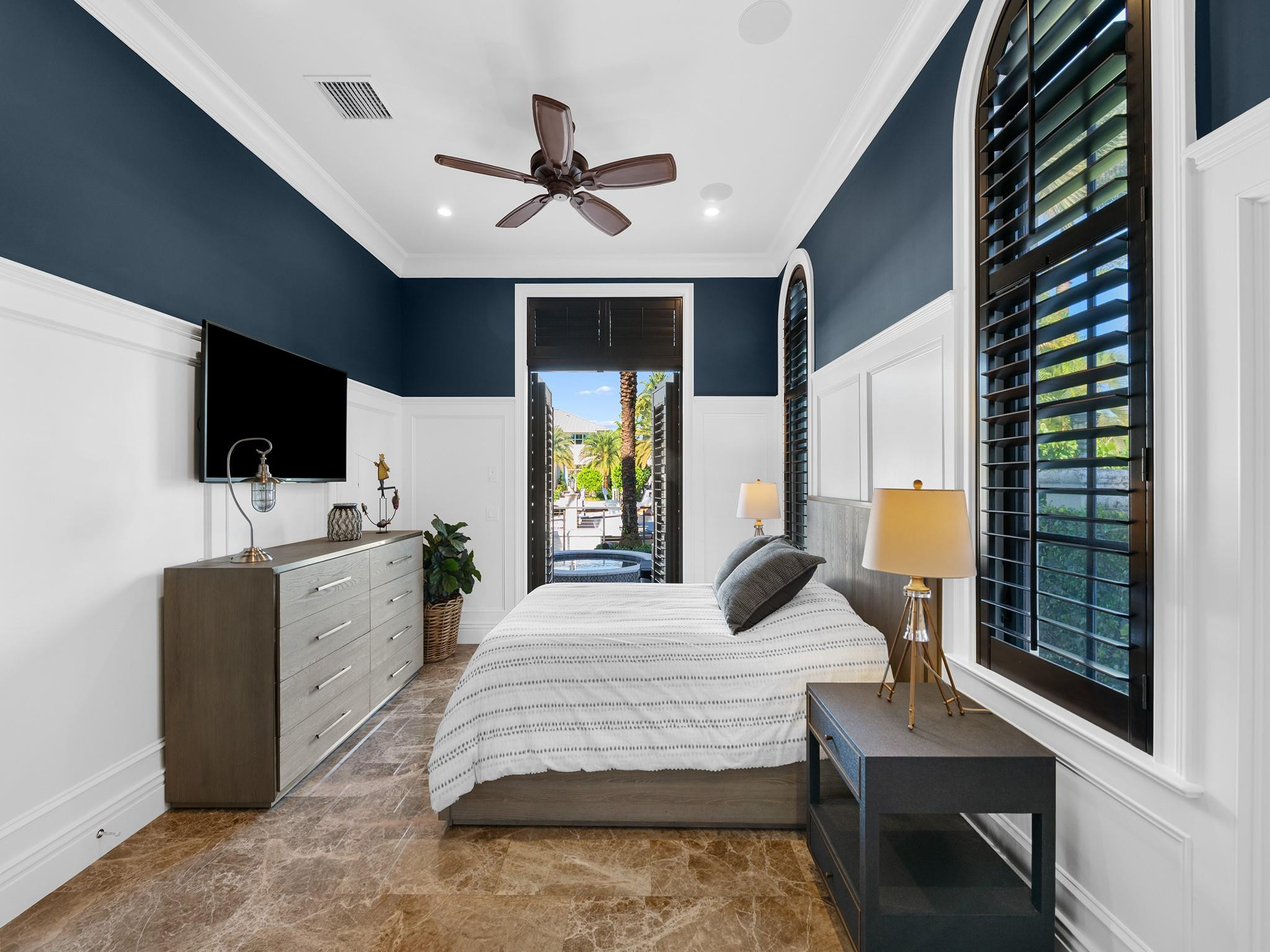 2319 NE 28TH, Lighthouse Point FL 33064