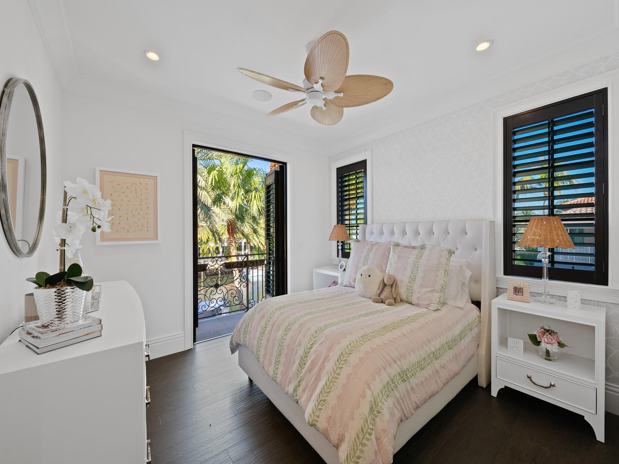 2319 NE 28TH, Lighthouse Point FL 33064