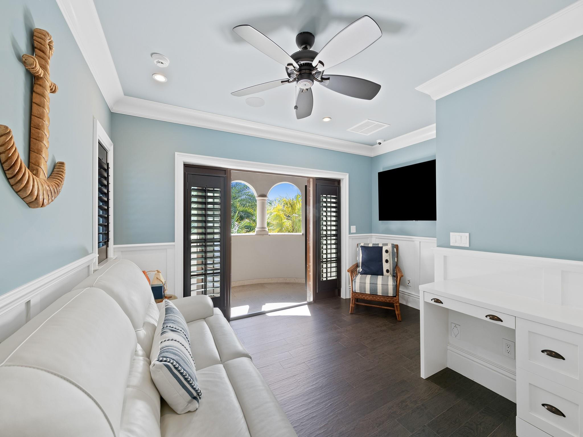 2319 NE 28TH, Lighthouse Point FL 33064