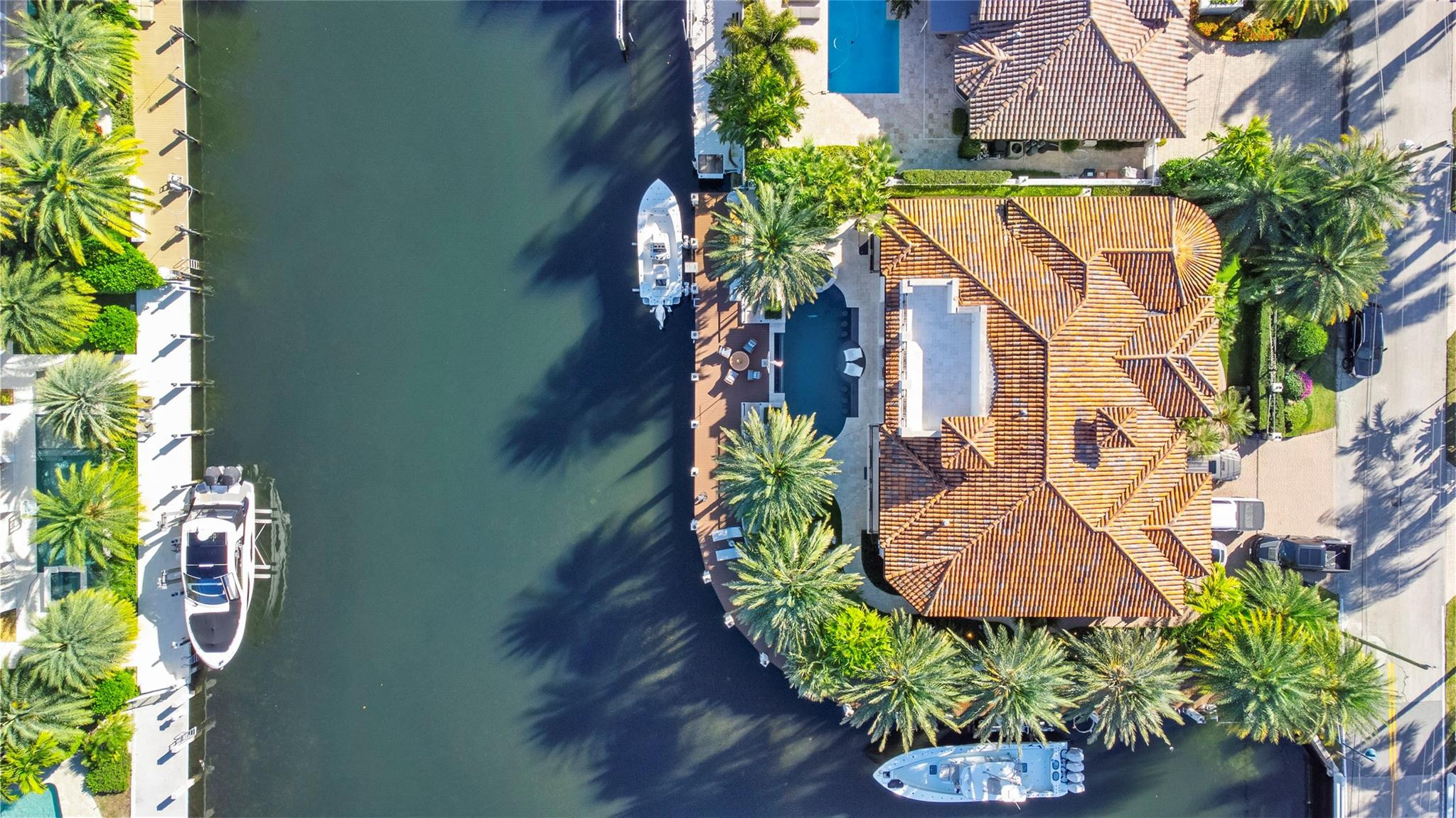 2319 NE 28TH, Lighthouse Point FL 33064