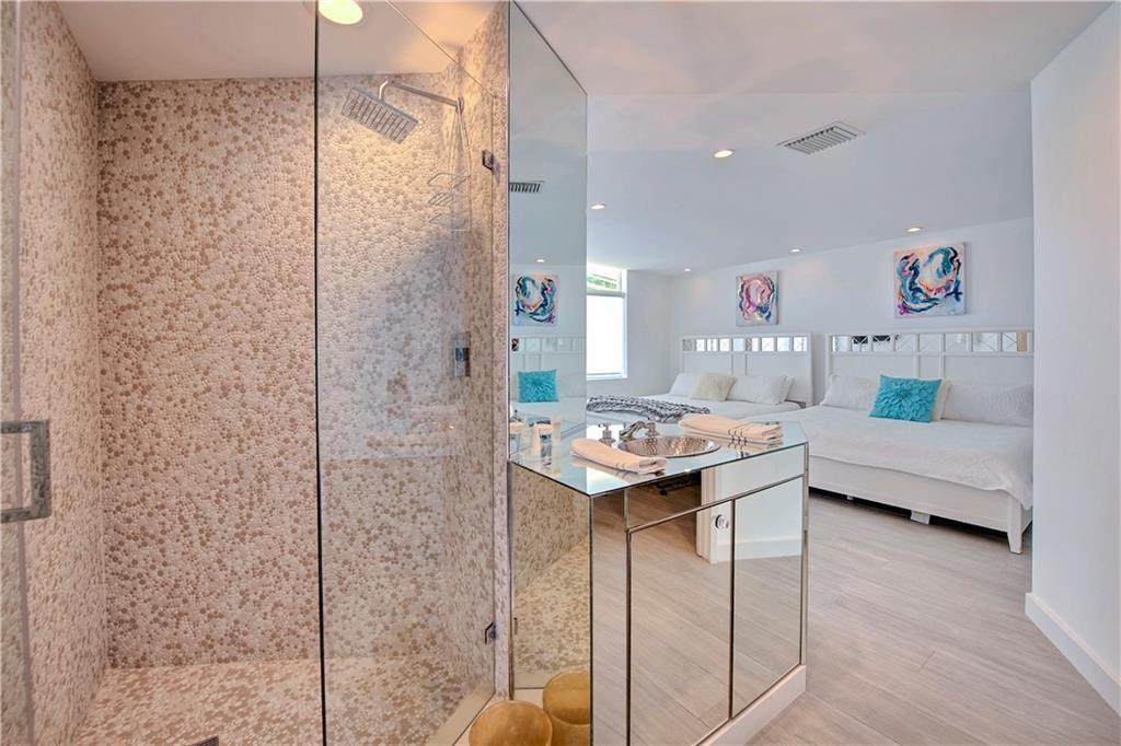 28 PELICAN, Fort Lauderdale FL 33301