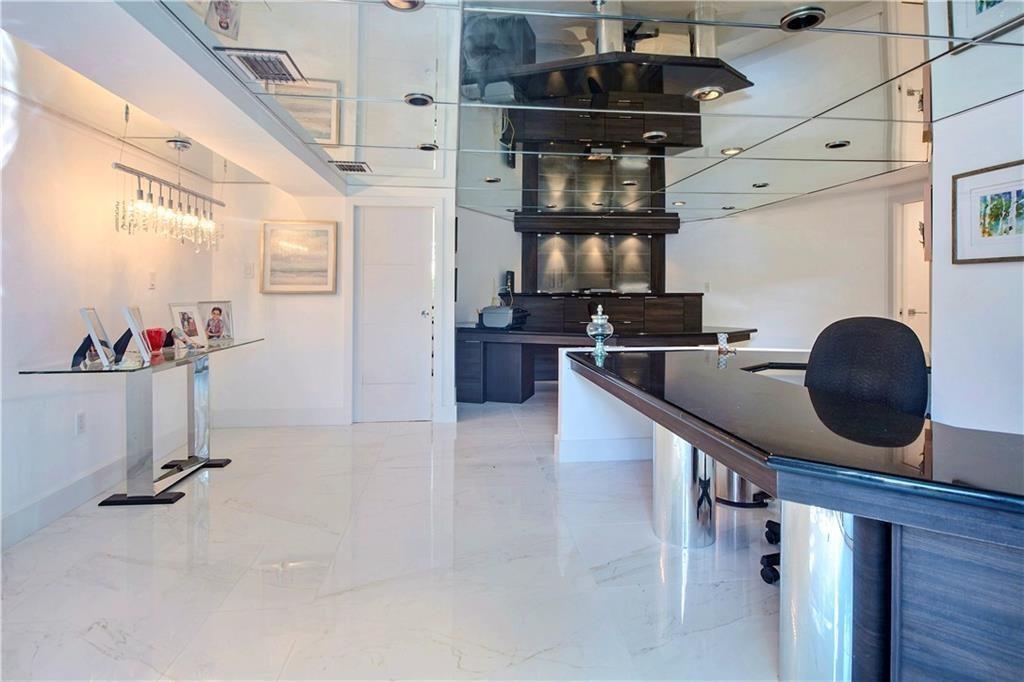28 PELICAN, Fort Lauderdale FL 33301